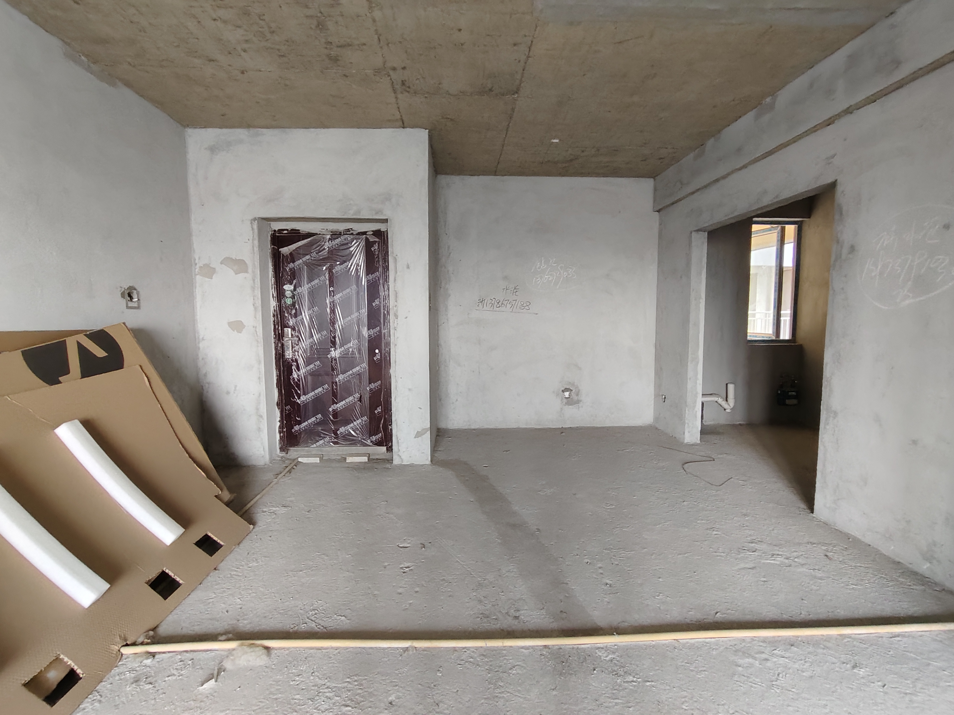 大汉资江城 3室2厅2卫 81.8万 大汉资江城 3室2厅2卫 81.8万客厅