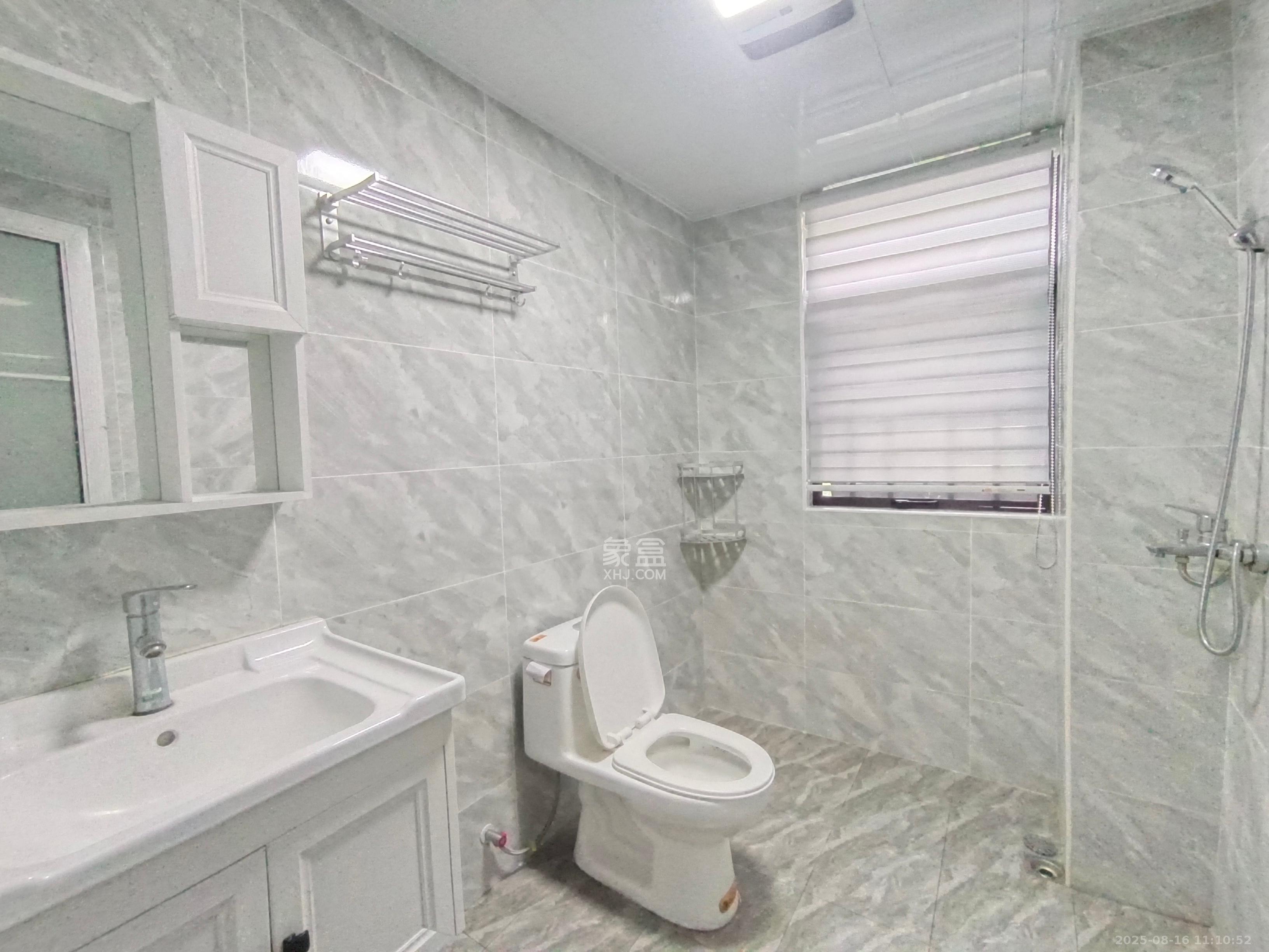 金广星苑  3室2厅2卫    2400.0元/月 金广星苑  3室2厅2卫    2400.0元/月室内图