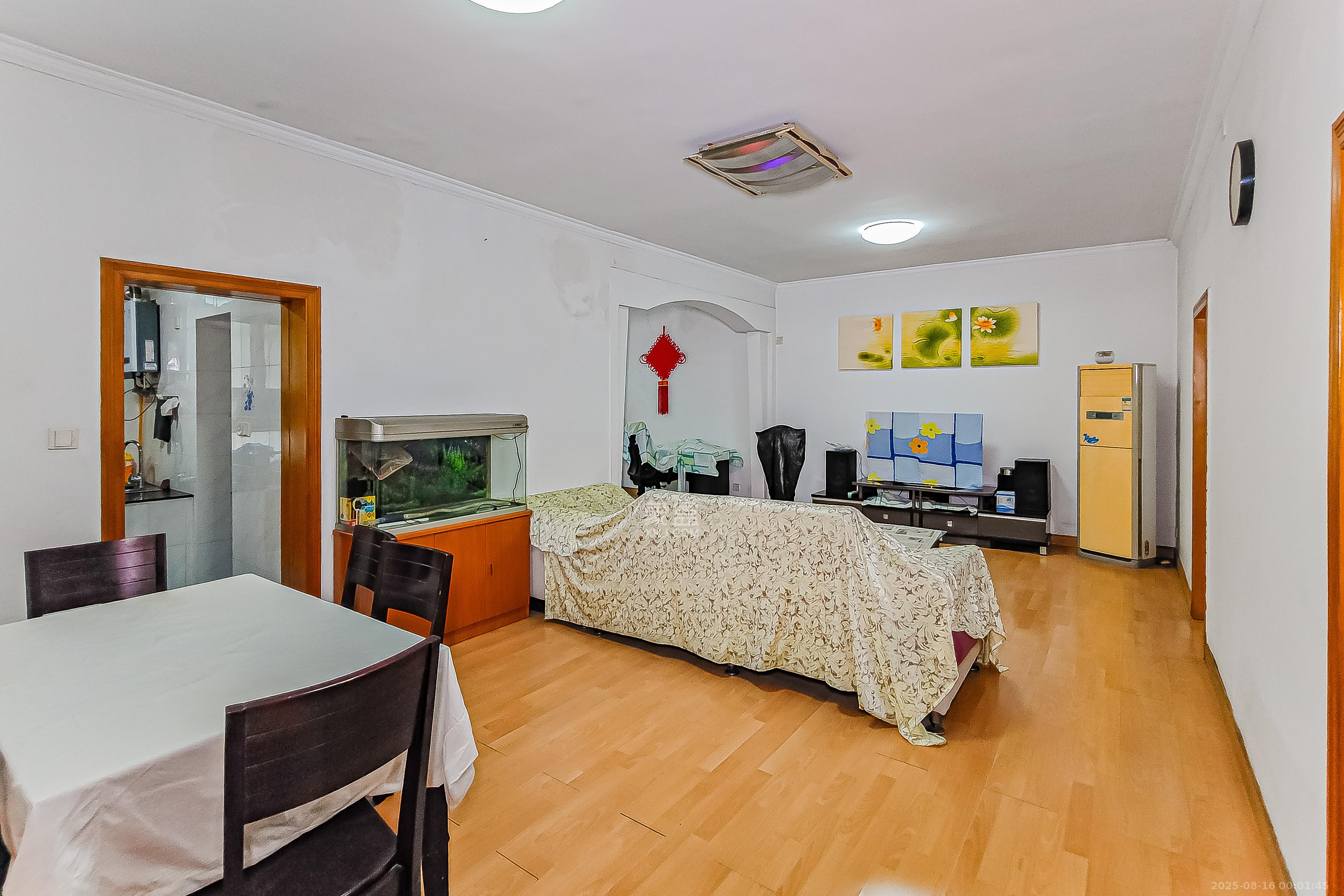 石子冲巷 3室2厅1卫 67.0万 石子冲巷 3室2厅1卫 67.0万客厅