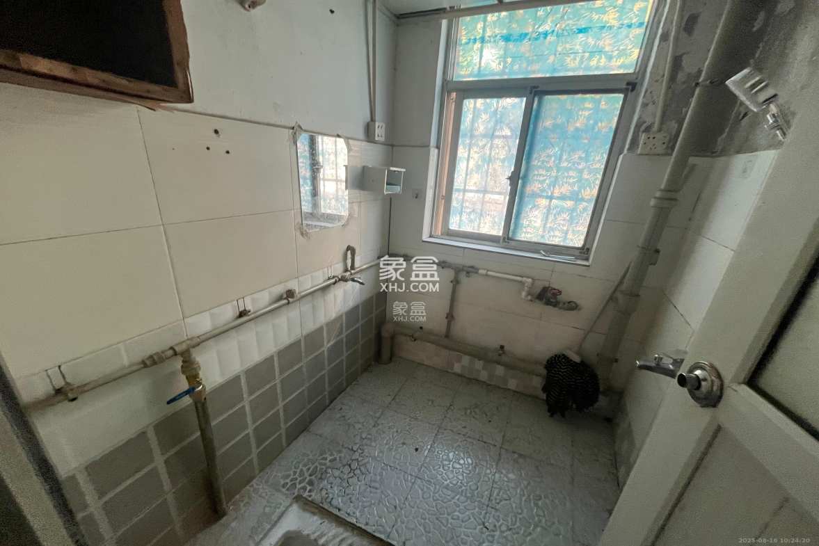 新星小区  2室1厅1卫    1600.0元/月 新星小区  2室1厅1卫    1600.0元/月室内图