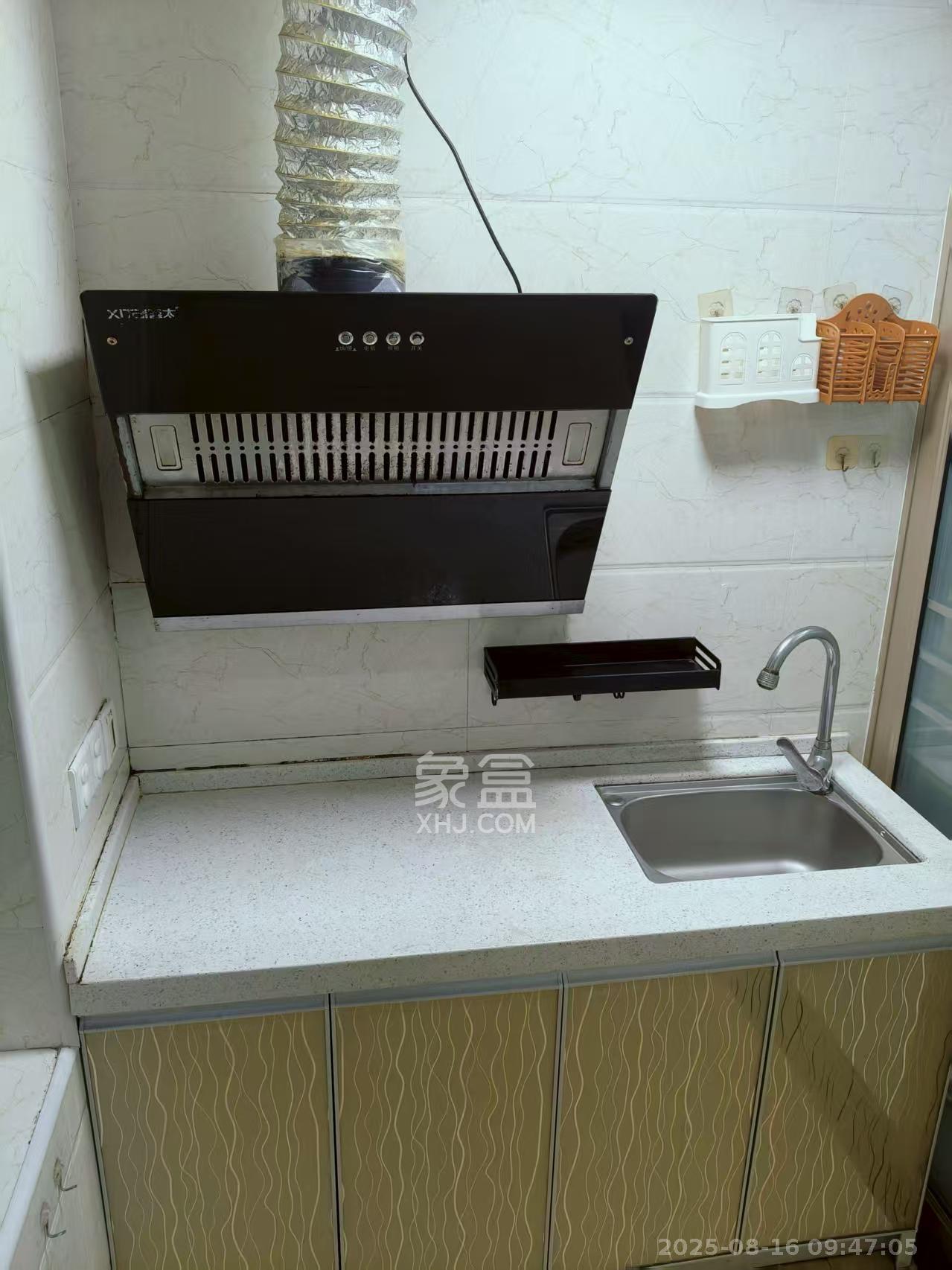 和润园一、二期  1室1厅1卫    1200.0元/月室内图