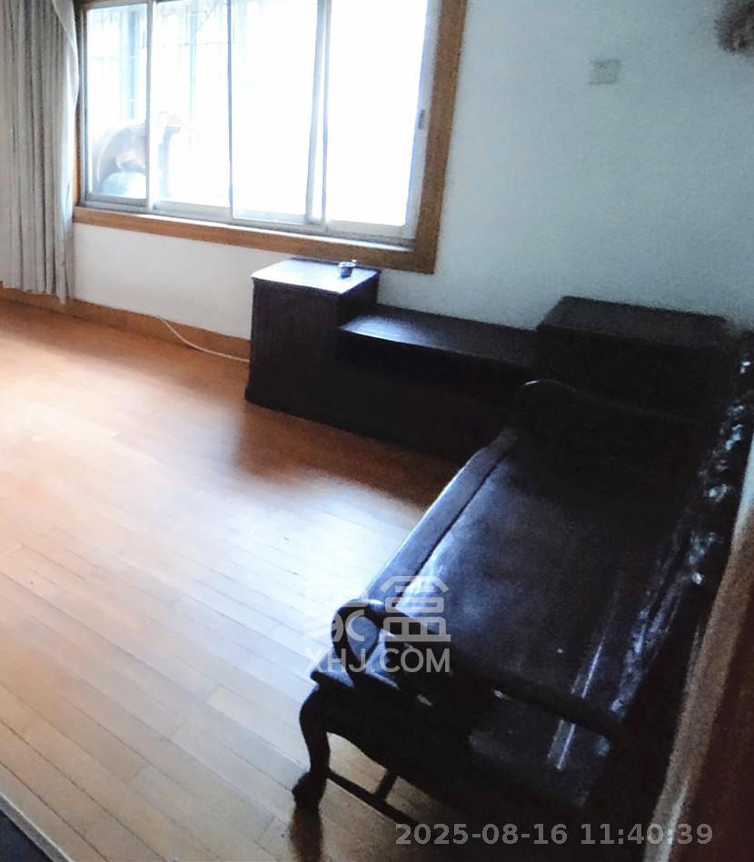 省军区宿舍  4室2厅2卫    3200.0元/月室内图