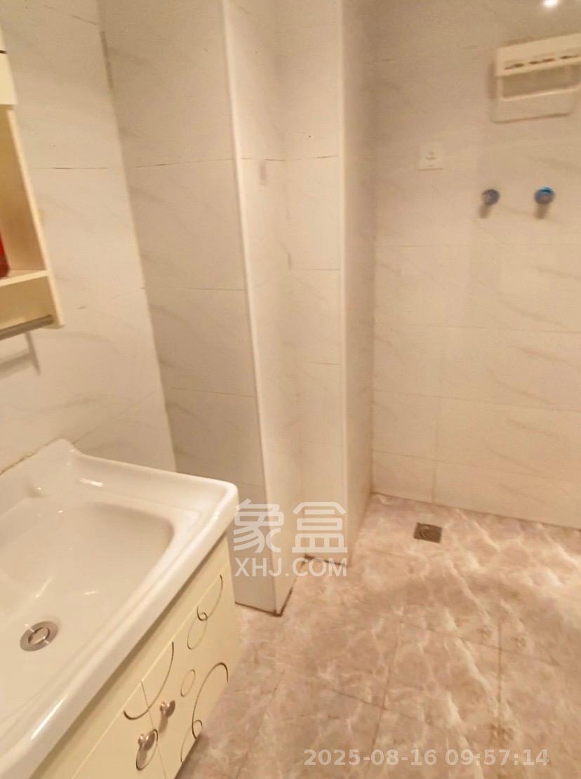 天元涉外景园B区 2室2厅2卫 1800.0元/月 天元涉外景园B区 2室2厅2卫 1800.0元/月室内图