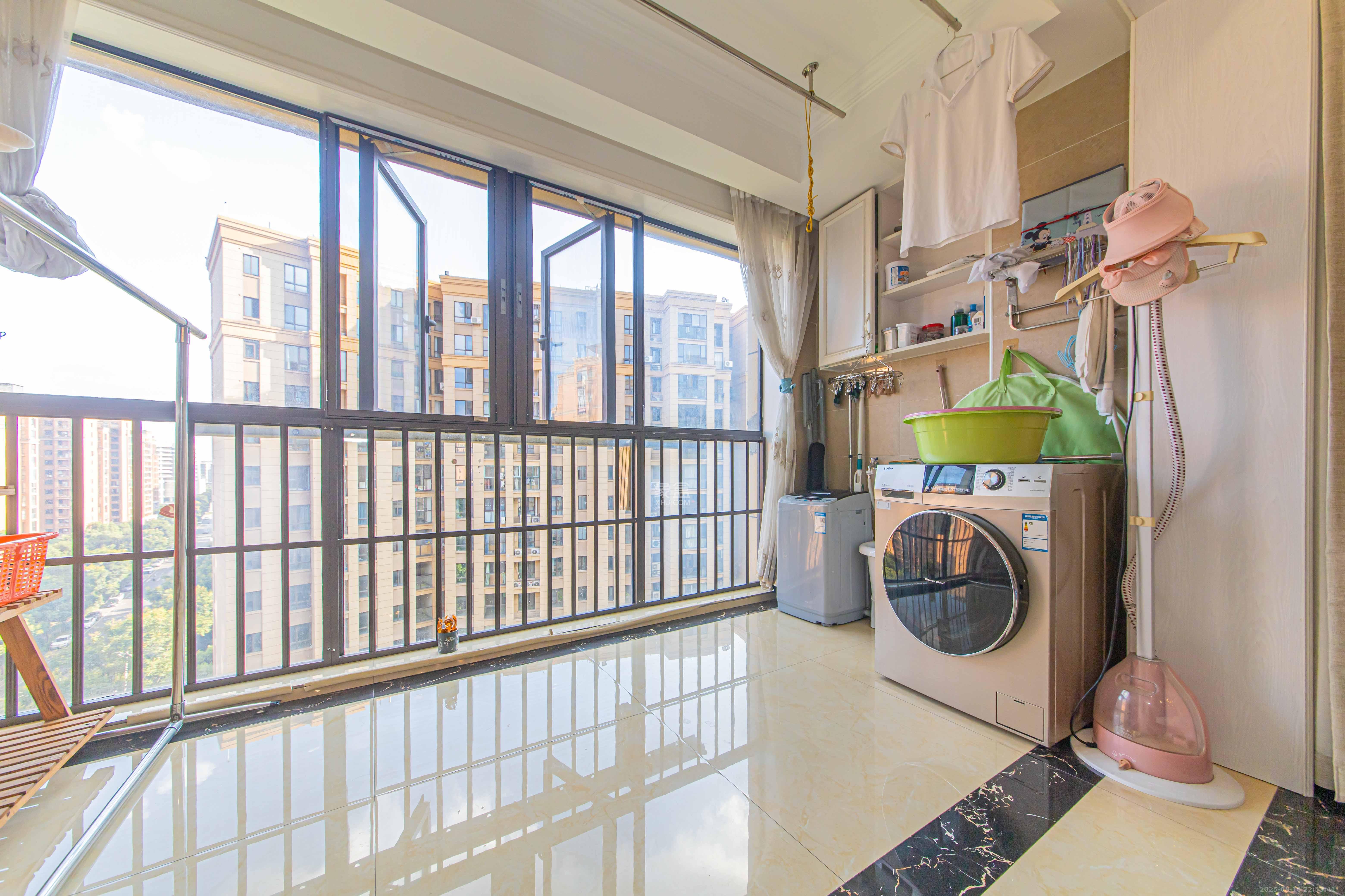 鑫远悦城(鑫远悦时代)  3室2厅1卫    105.0万 鑫远悦城(鑫远悦时代)  3室2厅1卫    105.0万阳台