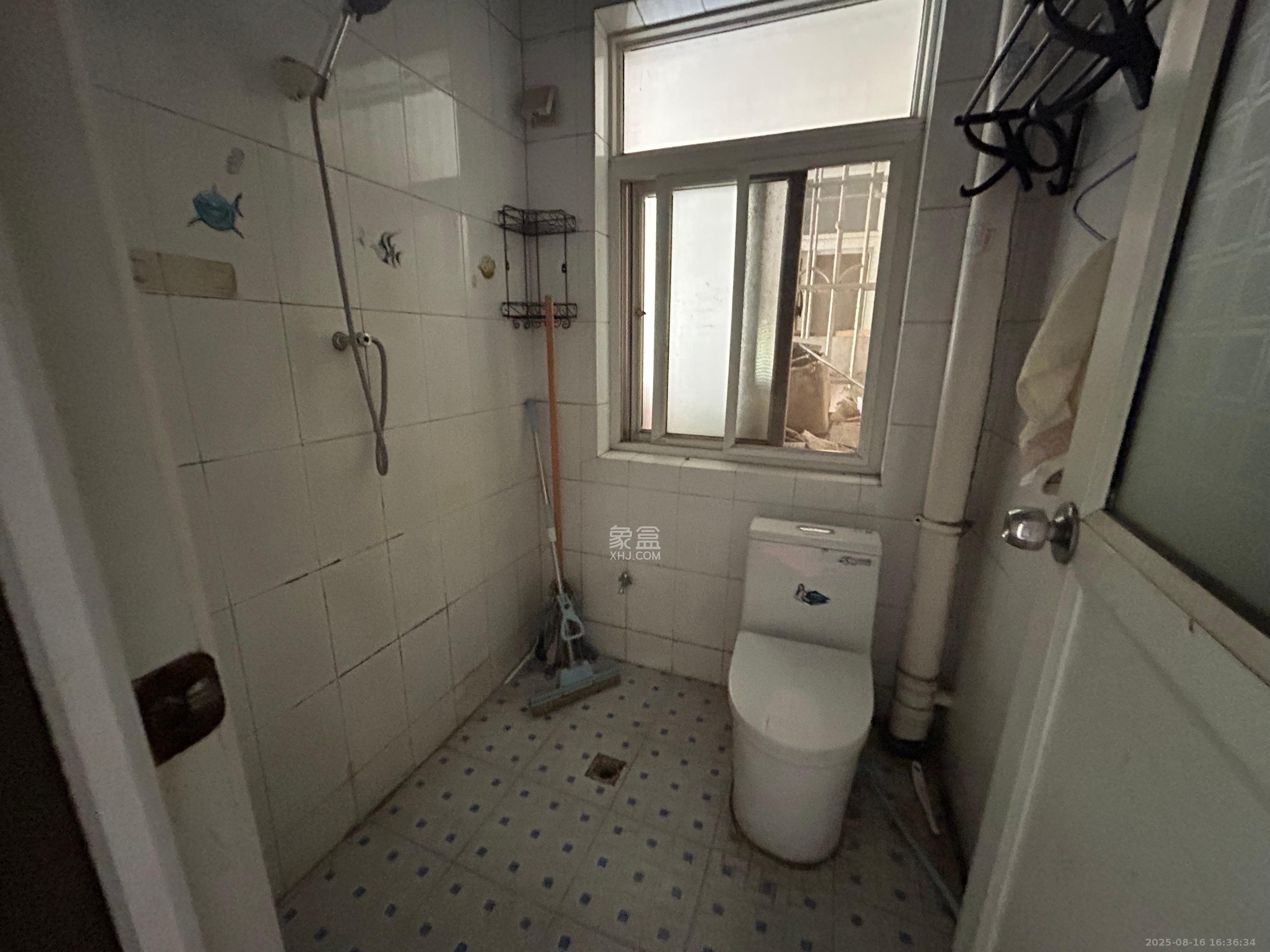 湖开小区(湖南开关厂宿舍)/南大桥社区 3室2厅1卫 1200.0元/月 湖开小区(湖南开关厂宿舍)/南大桥社区 3室2厅1卫 1200.0元/月室内图