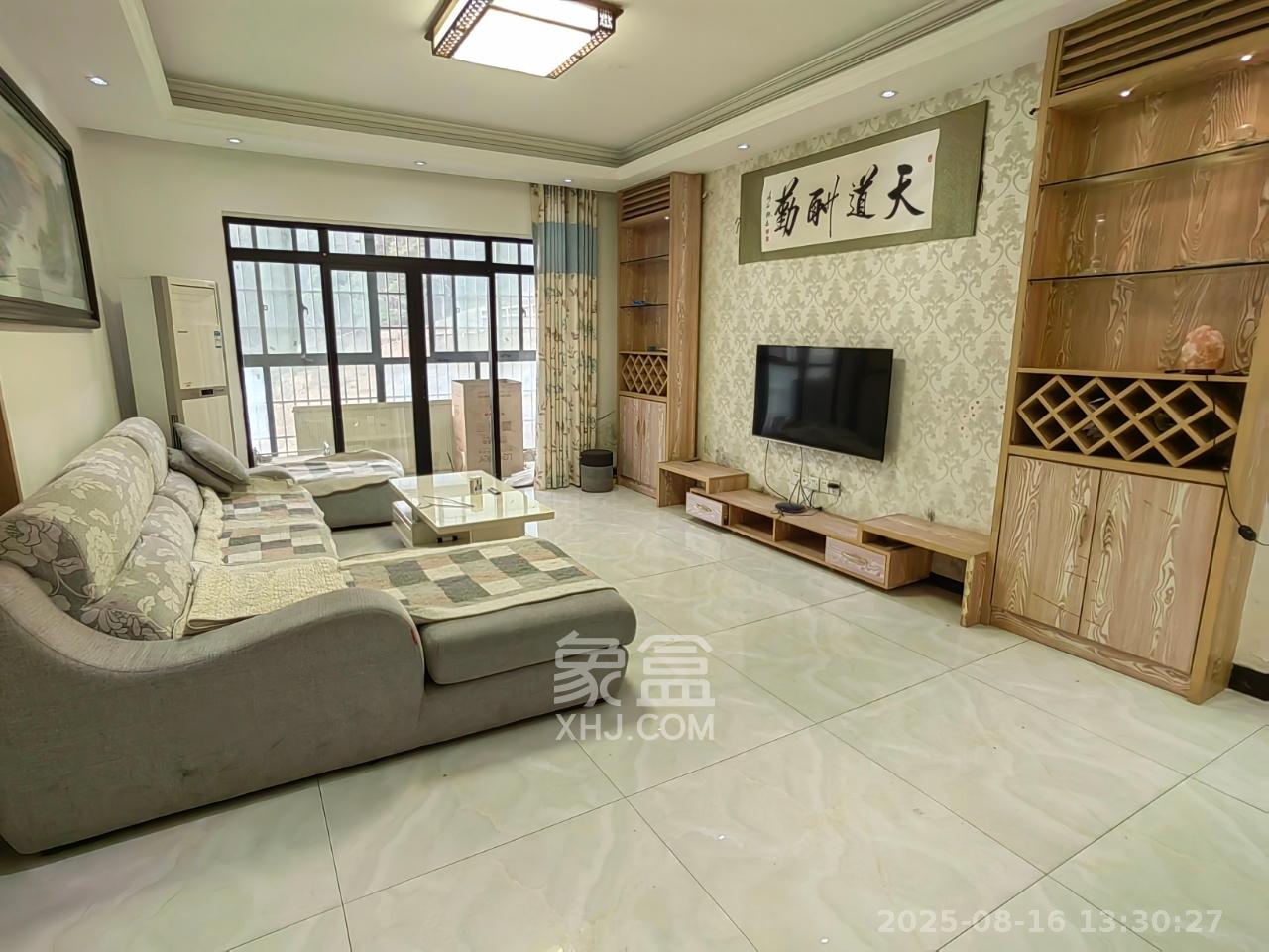 碧桂园公园壹号(凯怡茗苑)  3室2厅2卫    2000.0元/月 碧桂园公园壹号(凯怡茗苑)  3室2厅2卫    2000.0元/月室内图