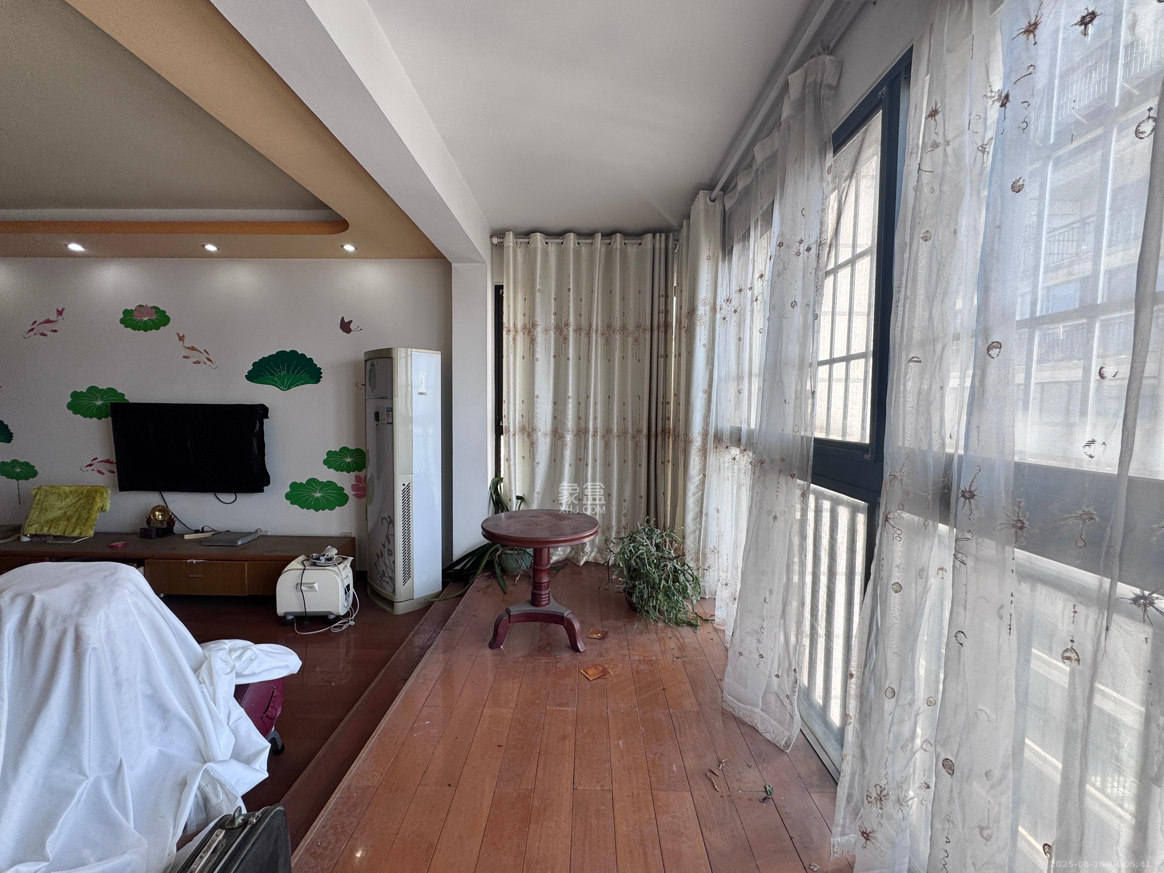 福邸雅苑  3室2厅2卫    3000.0元/月室内图