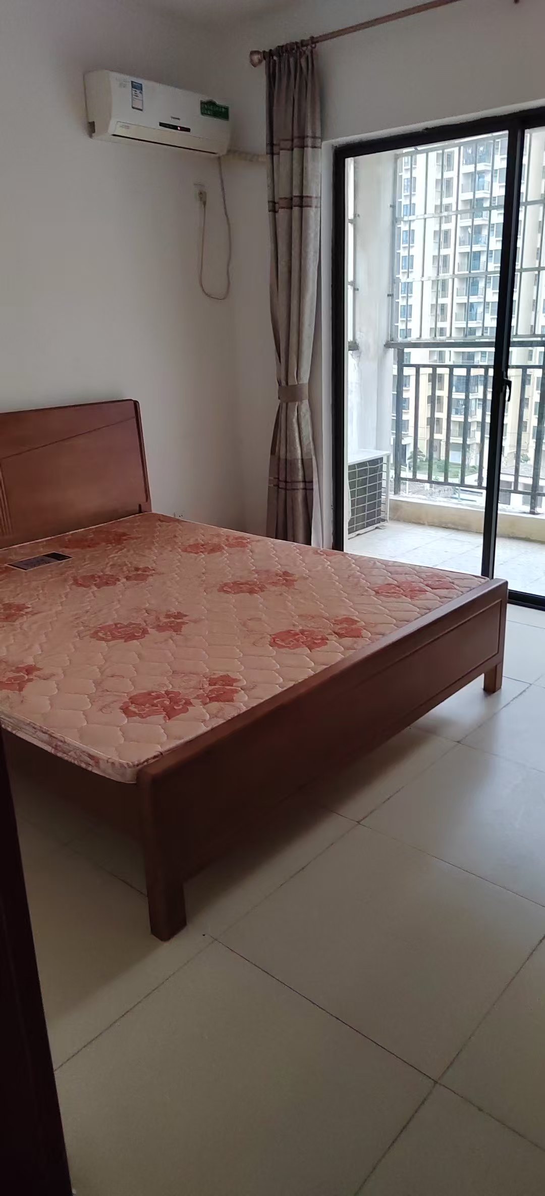 海糖小区一二期 3室2厅1卫 2000.0元/月 海糖小区一二期 3室2厅1卫 2000.0元/月室内图