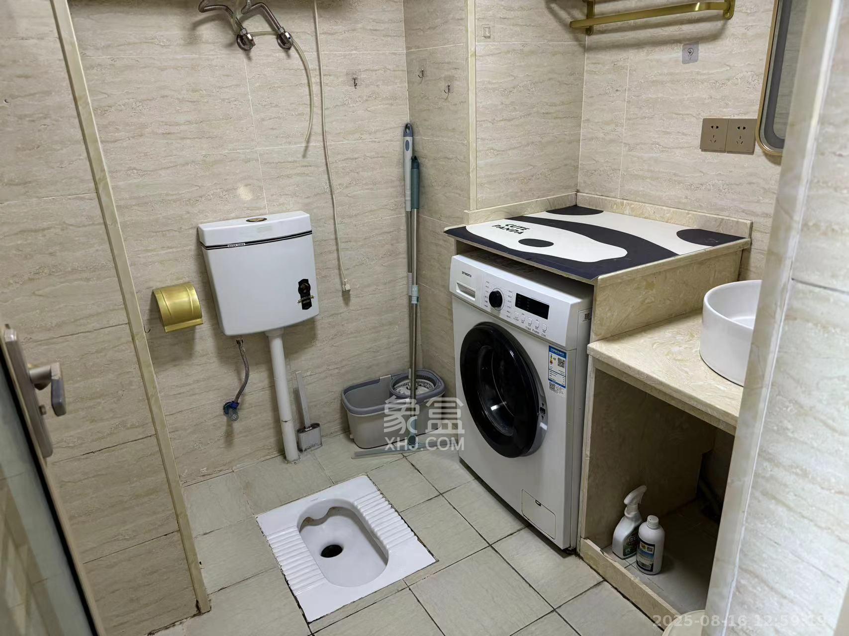 中南国际眼镜城(中伟商业中心)  1室1厅1卫    1400.0元/月 中南国际眼镜城(中伟商业中心)  1室1厅1卫    1400.0元/月室内图