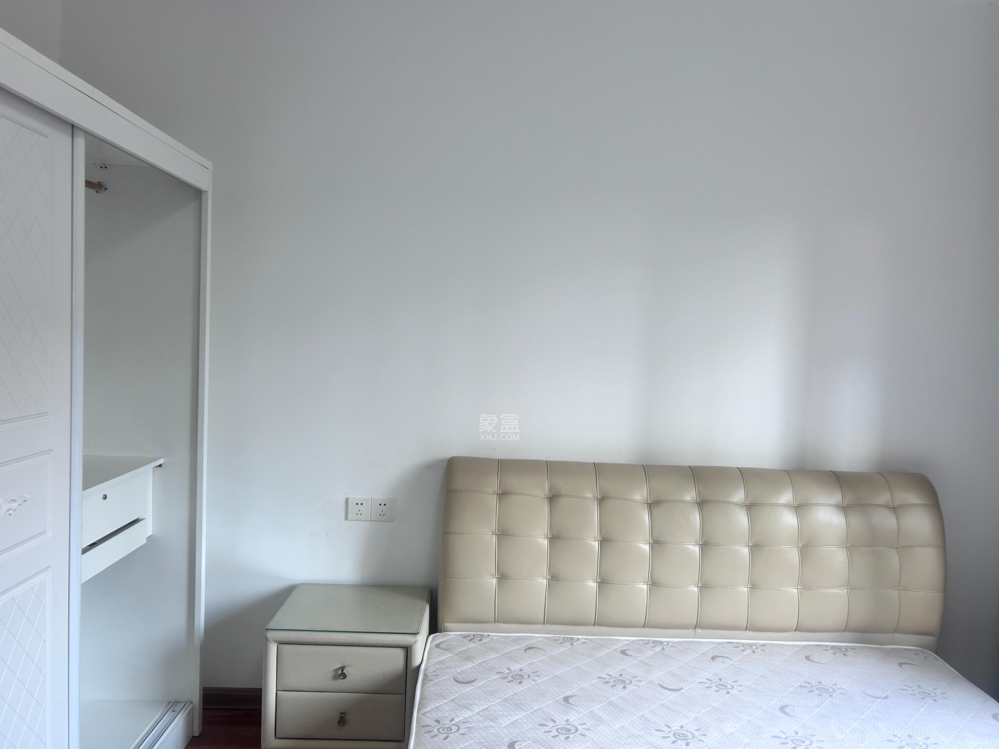 洋湖18克拉(旷远洋湖18克拉)  4室2厅2卫    3600.0元/月 洋湖18克拉(旷远洋湖18克拉)  4室2厅2卫    3600.0元/月室内图