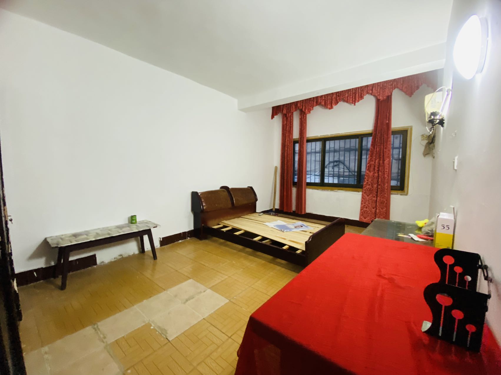 建设小区(建设新村) 3室2厅1卫 18.8万 建设小区(建设新村) 3室2厅1卫 18.8万室内图