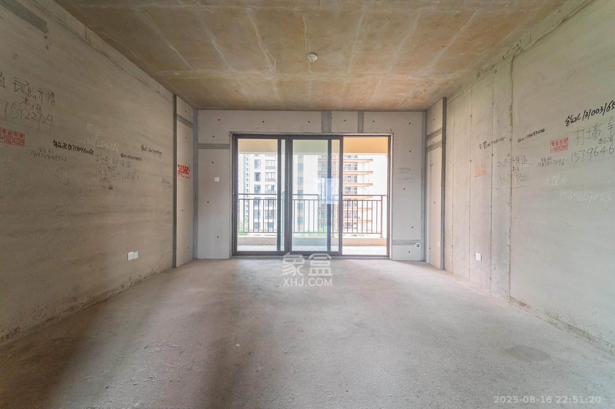 兴进珺府  5室2厅1卫    95.8万 兴进珺府  5室2厅1卫    95.8万