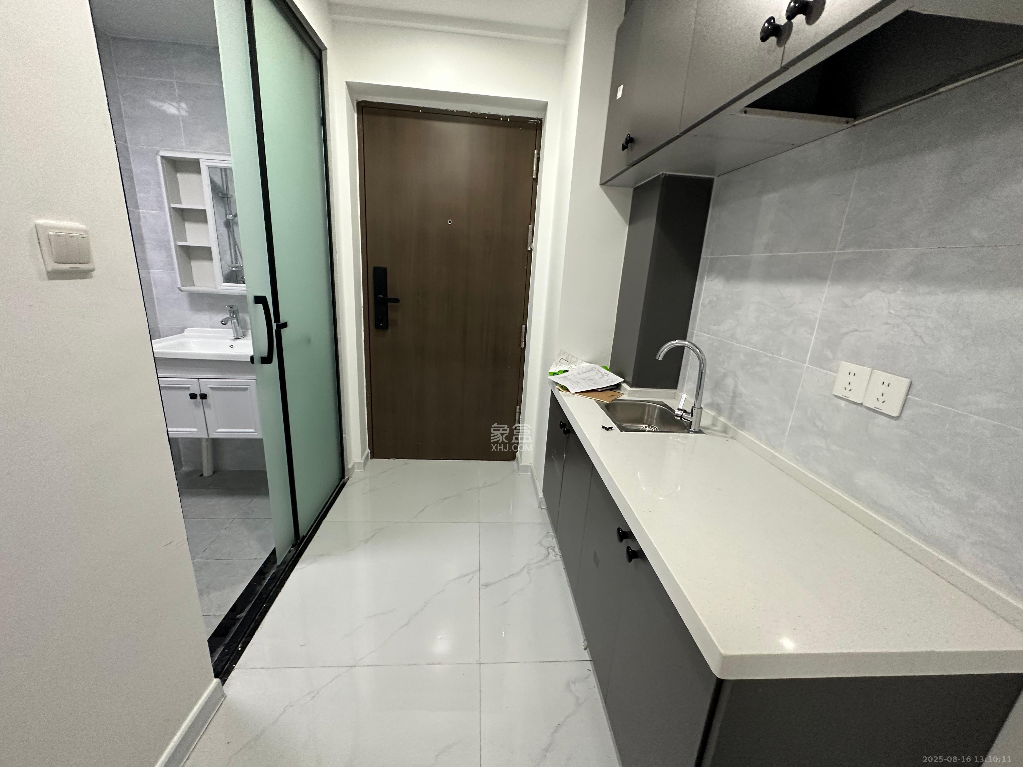 龙湖铂金岛 1室0厅1卫 1200.0元/月 龙湖铂金岛 1室0厅1卫 1200.0元/月室内图