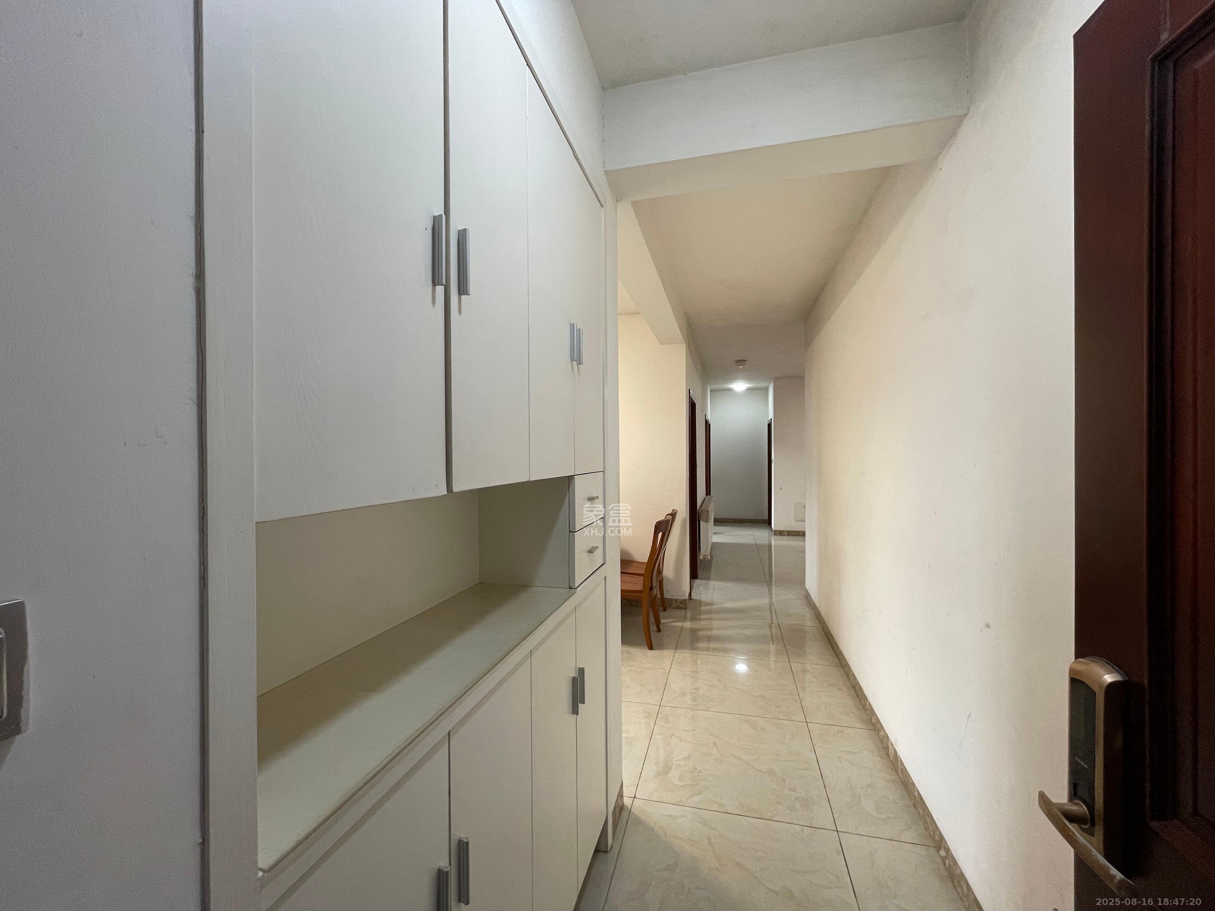 金茂梅溪湖 3室2厅2卫 3000.0元/月 金茂梅溪湖 3室2厅2卫 3000.0元/月室内图