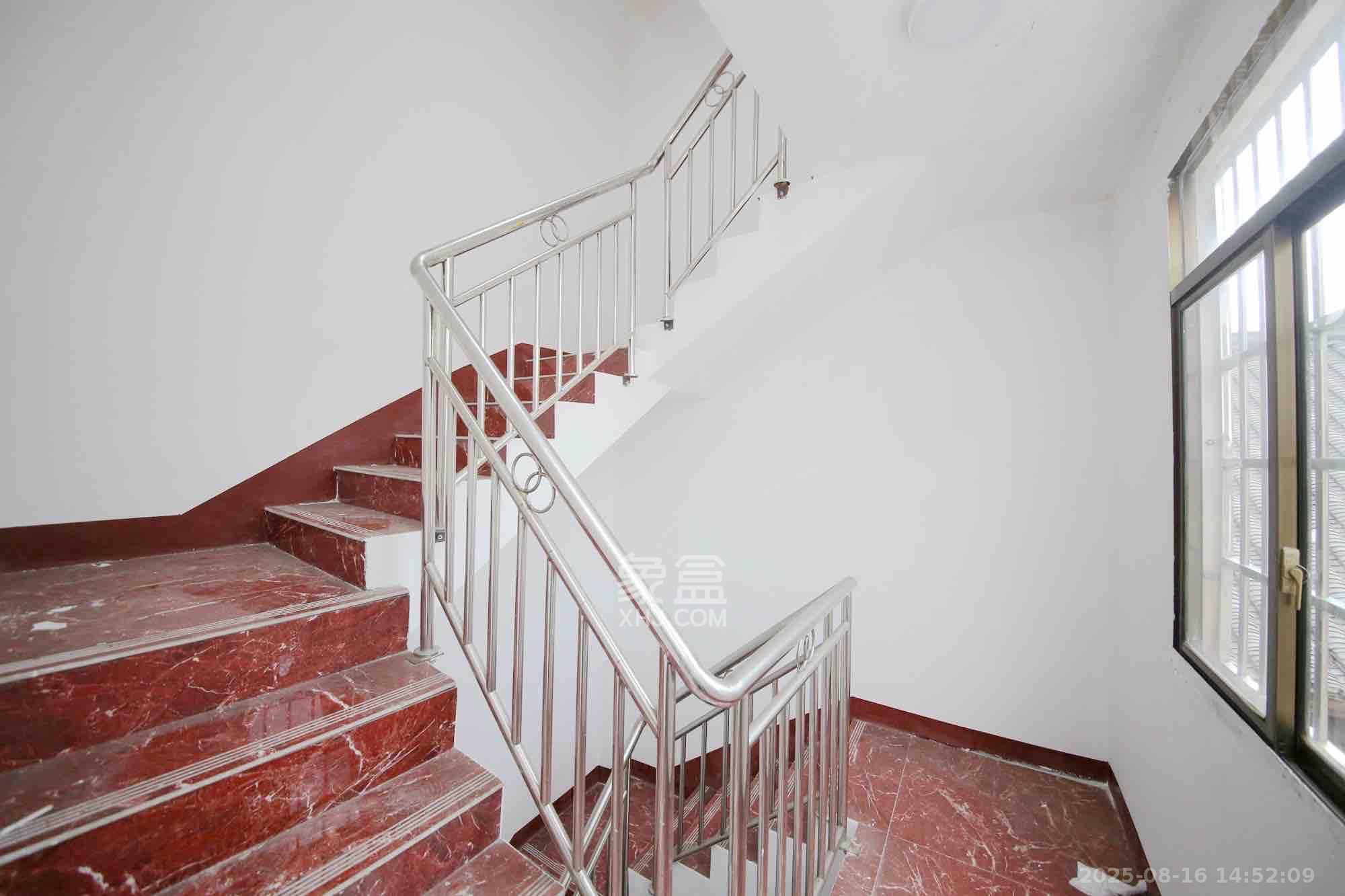 楠木厅散盘 3室2厅1卫 5200.0元/月 楠木厅散盘 3室2厅1卫 5200.0元/月室内图