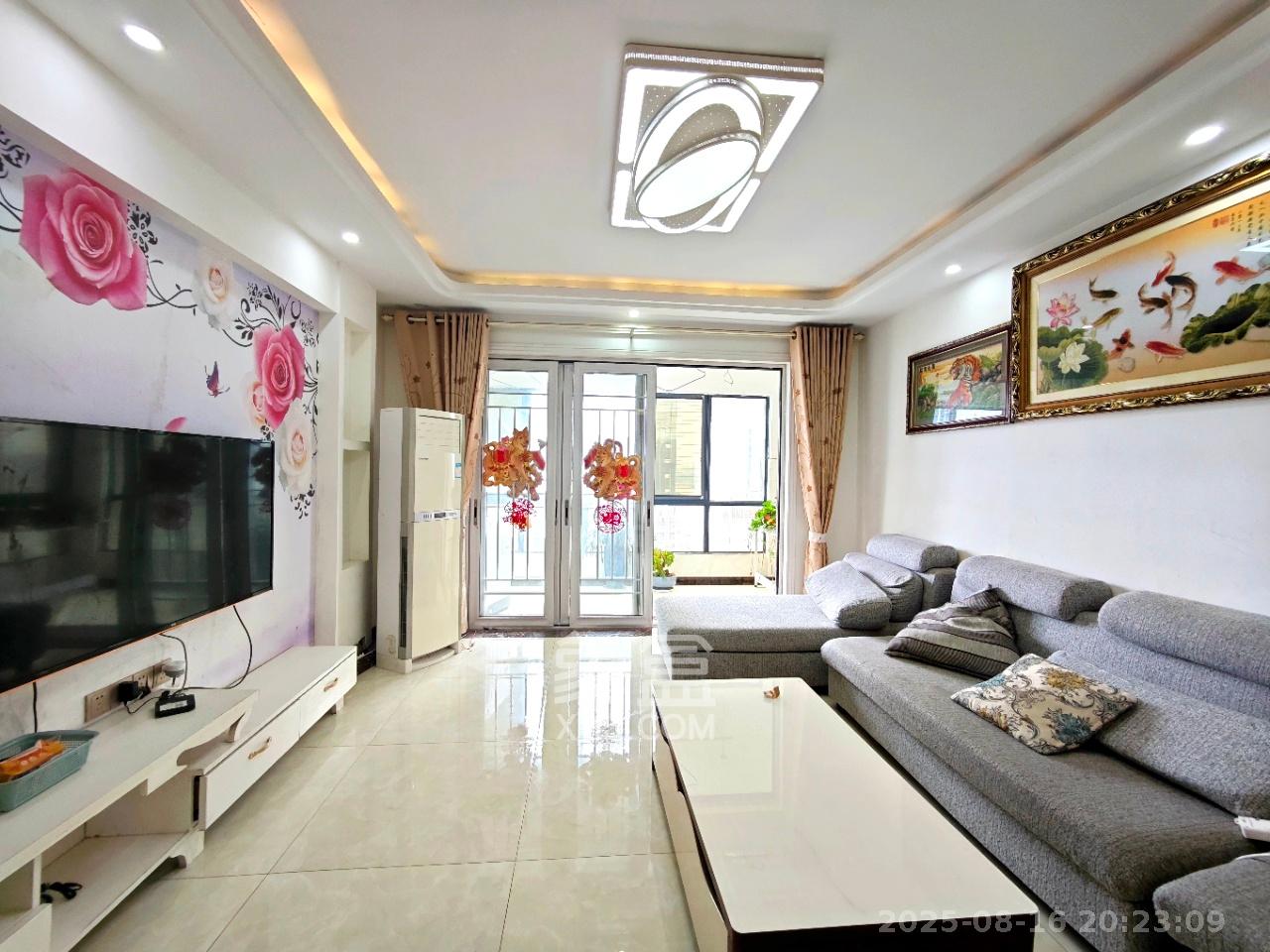 中南红领邦(红星嘉和苑) 3室2厅2卫 2400.0元/月 中南红领邦(红星嘉和苑) 3室2厅2卫 2400.0元/月室内图