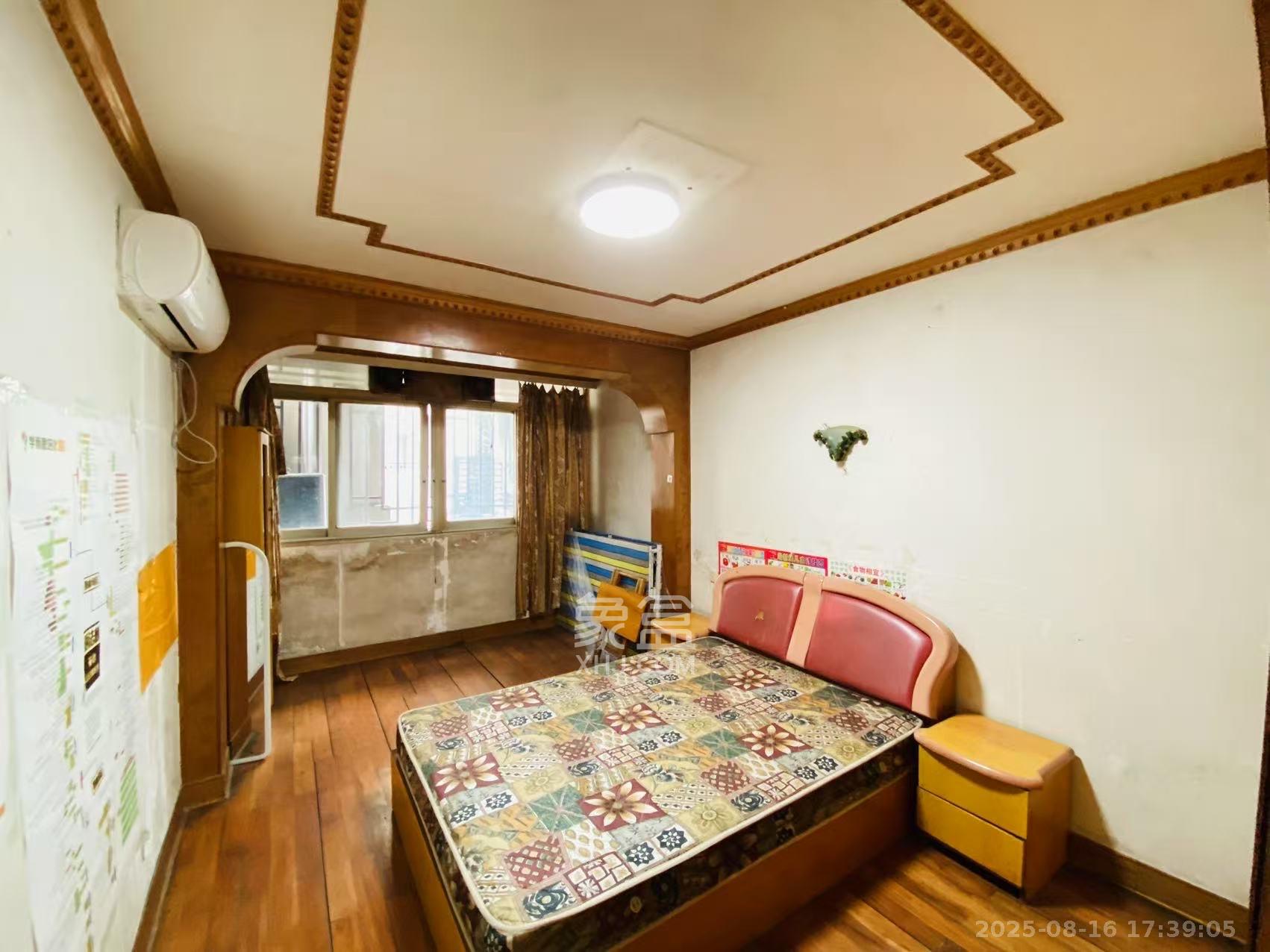 西湖新村  2室2厅1卫    1700.0元/月 西湖新村  2室2厅1卫    1700.0元/月室内图