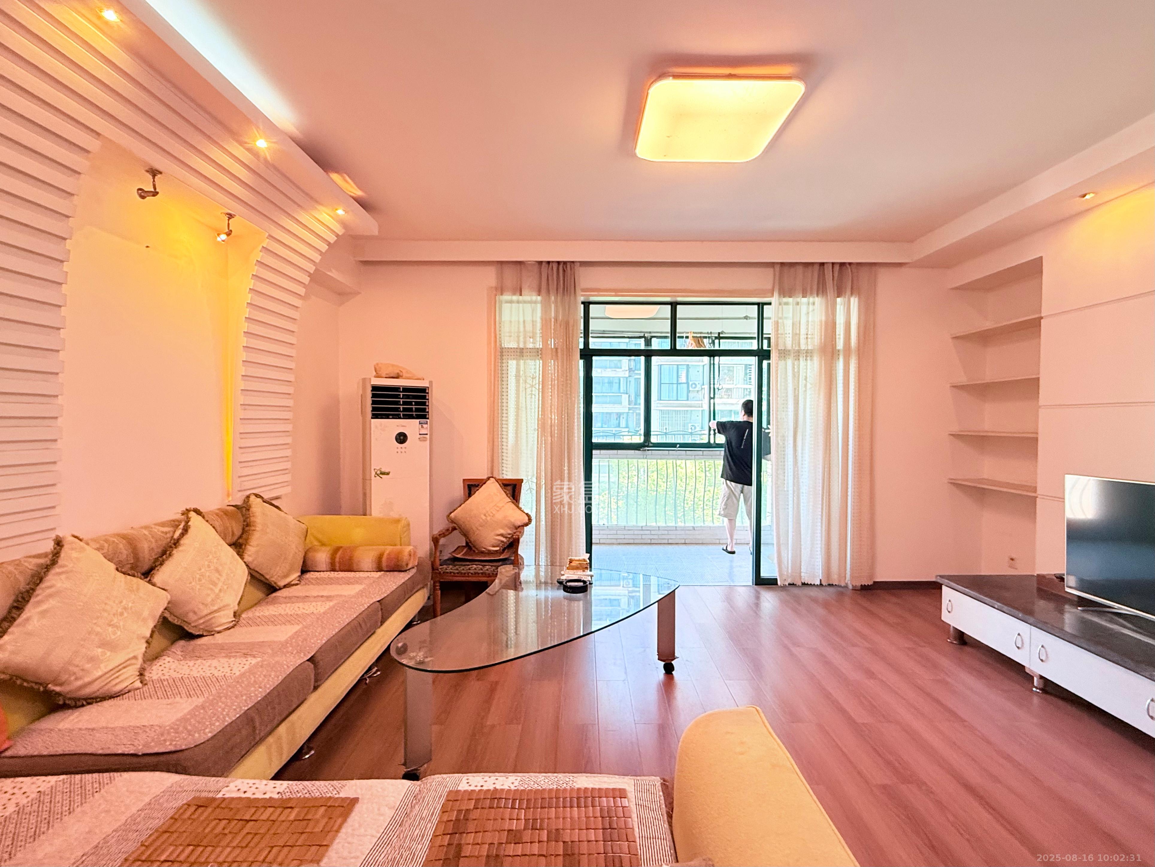 华盛家园  3室2厅2卫    2300.0元/月 华盛家园  3室2厅2卫    2300.0元/月室内图