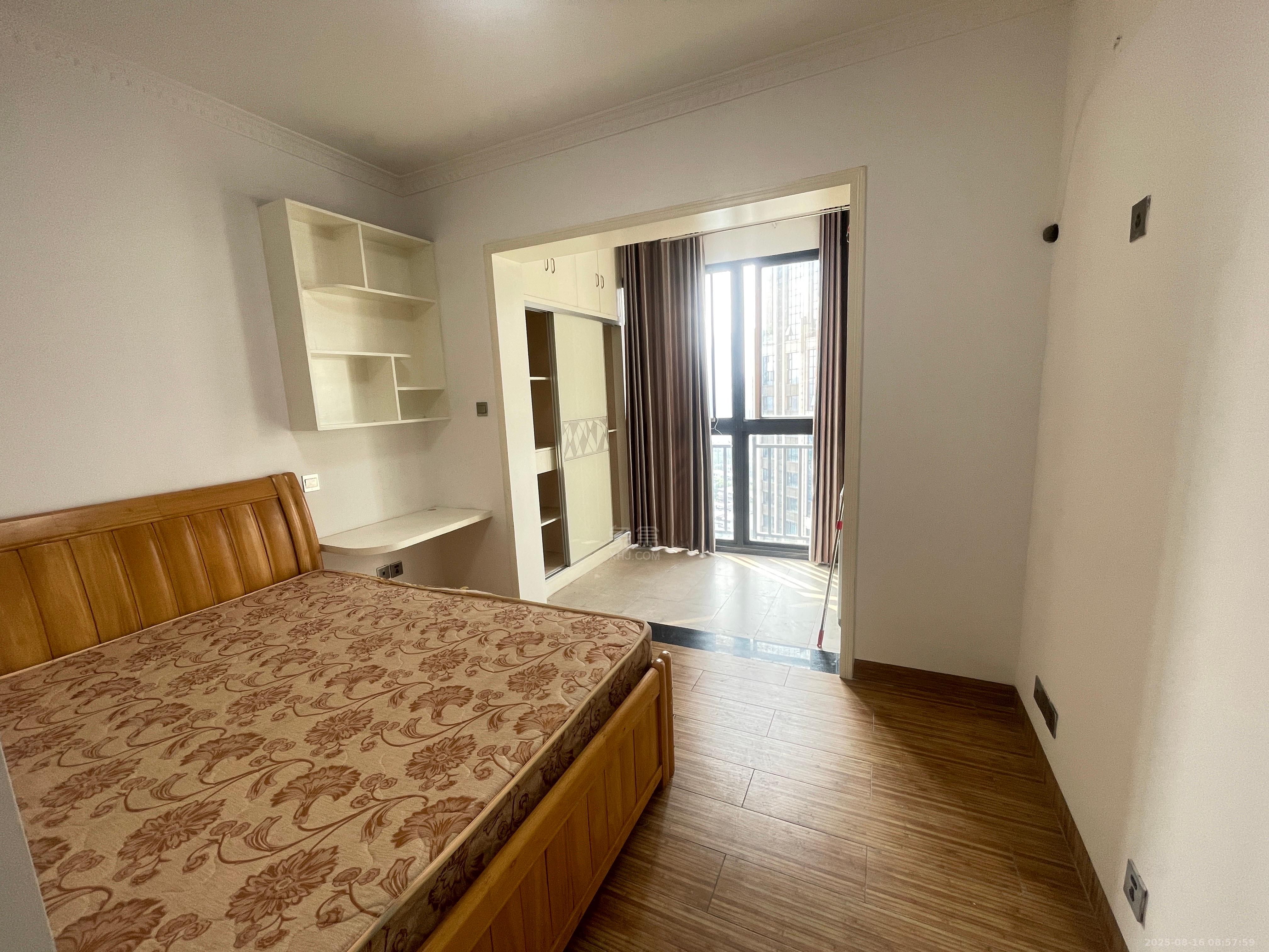 水岸春天 3室2厅1卫 2080.0元/月 水岸春天 3室2厅1卫 2080.0元/月室内图