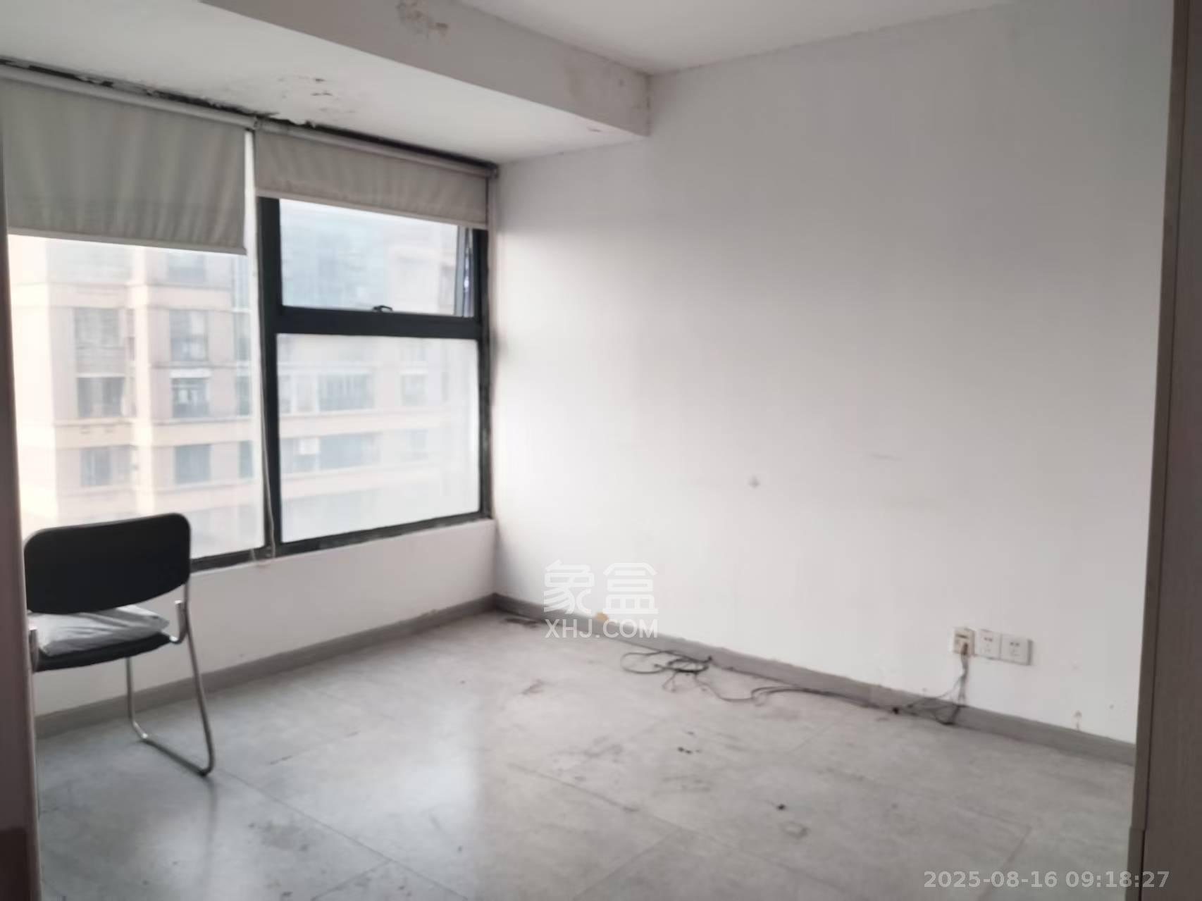 万象新天 5室2厅2卫 4200.0元/月 万象新天 5室2厅2卫 4200.0元/月室内图