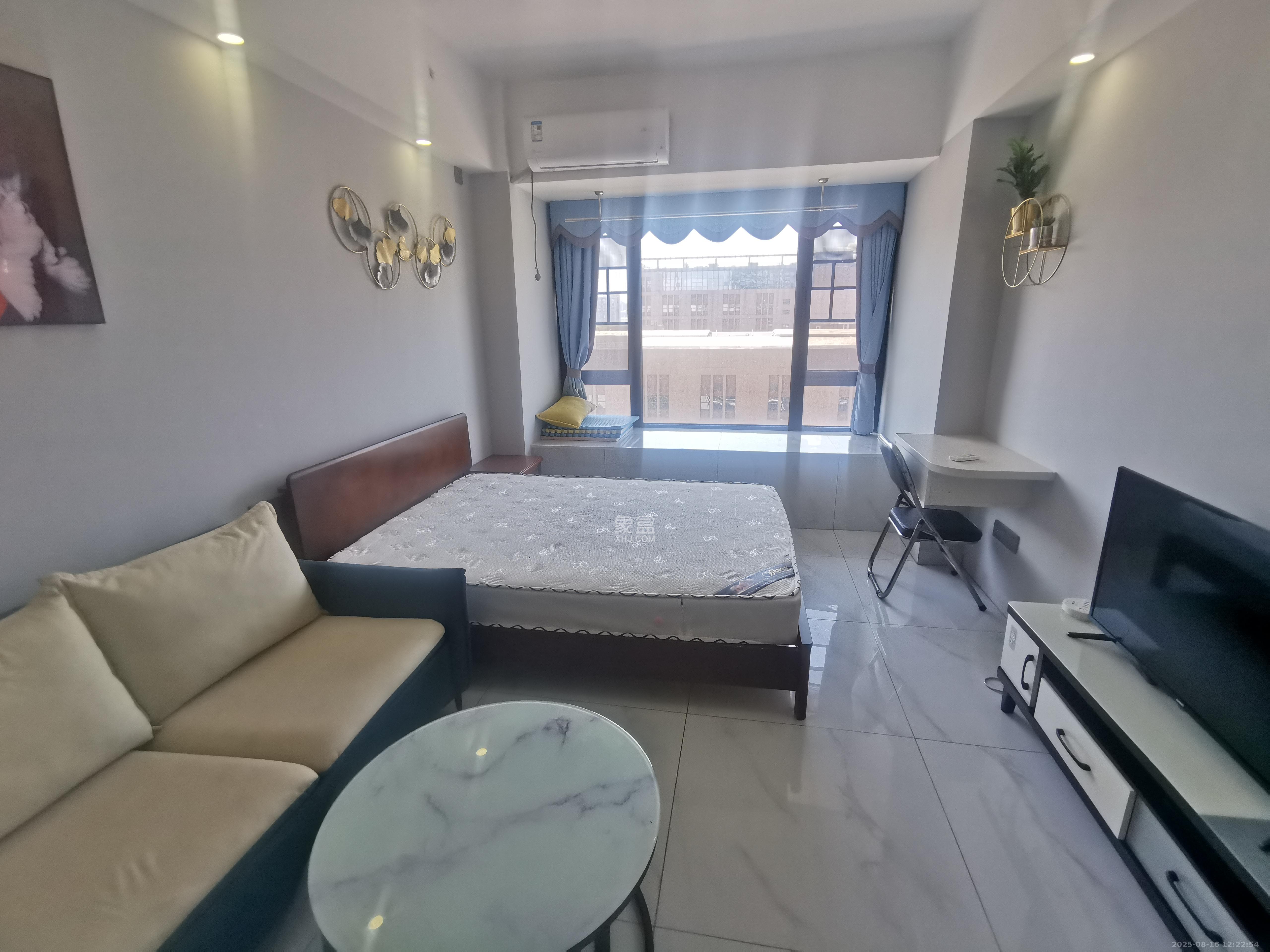 龙湖湘江星座(祺鑫星座公寓)  1室1厅1卫    1400.0元/月 龙湖湘江星座(祺鑫星座公寓)  1室1厅1卫    1400.0元/月室内图1