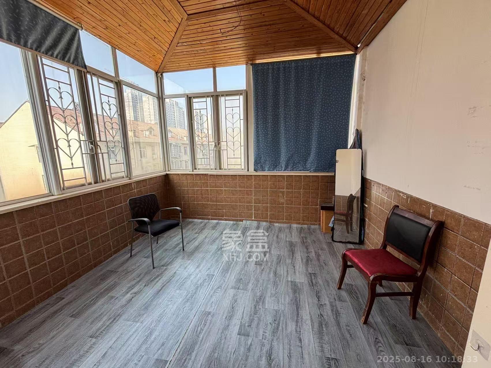 红星农博住宅小区（佳英农博小区）  6室2厅3卫    2500.0元/月室内图