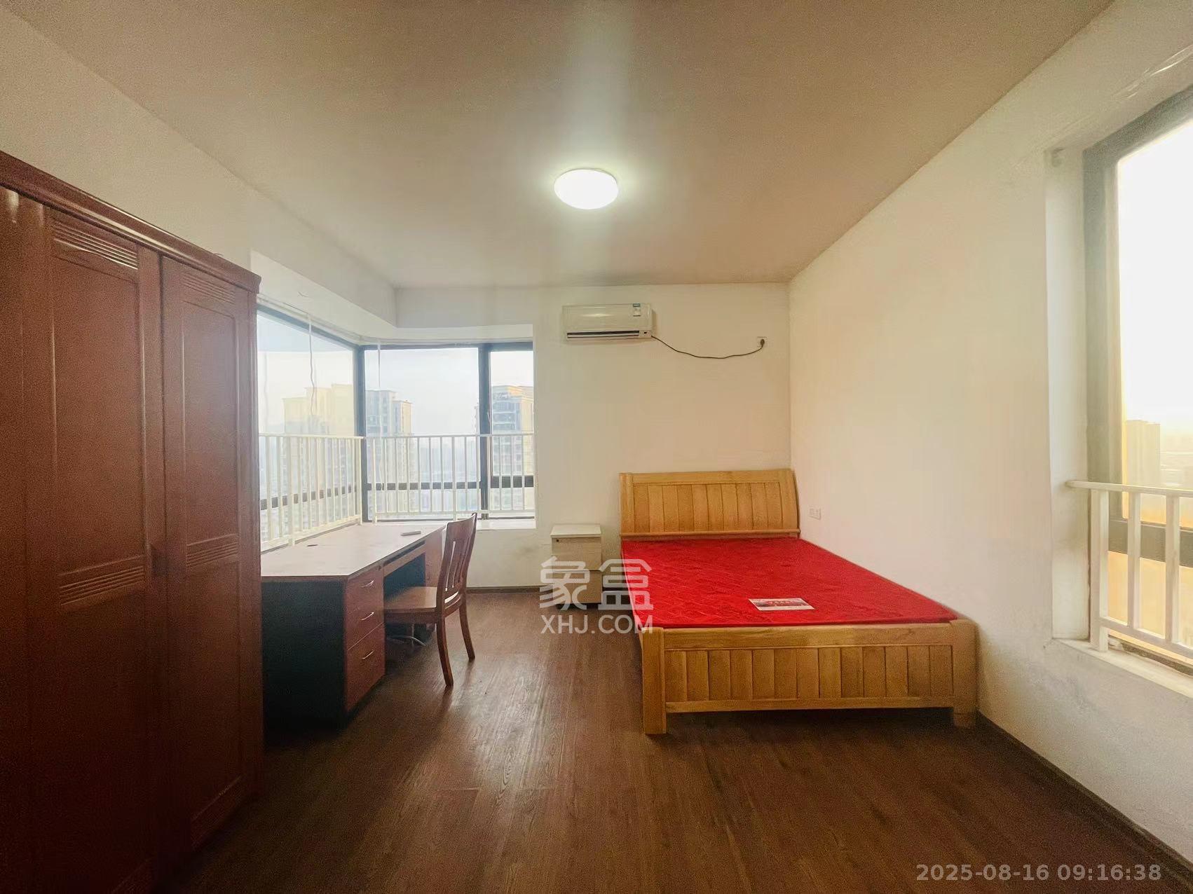 保利麓谷林语E区 4室2厅1卫 3500.0元/月 保利麓谷林语E区 4室2厅1卫 3500.0元/月室内图