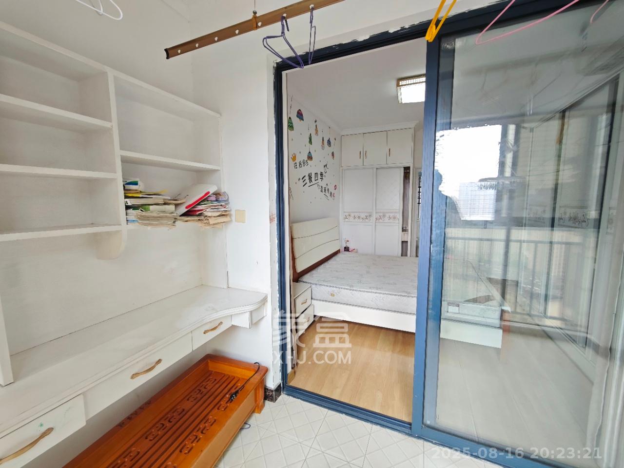 中南红领邦(红星嘉和苑) 3室2厅2卫 2400.0元/月 中南红领邦(红星嘉和苑) 3室2厅2卫 2400.0元/月室内图