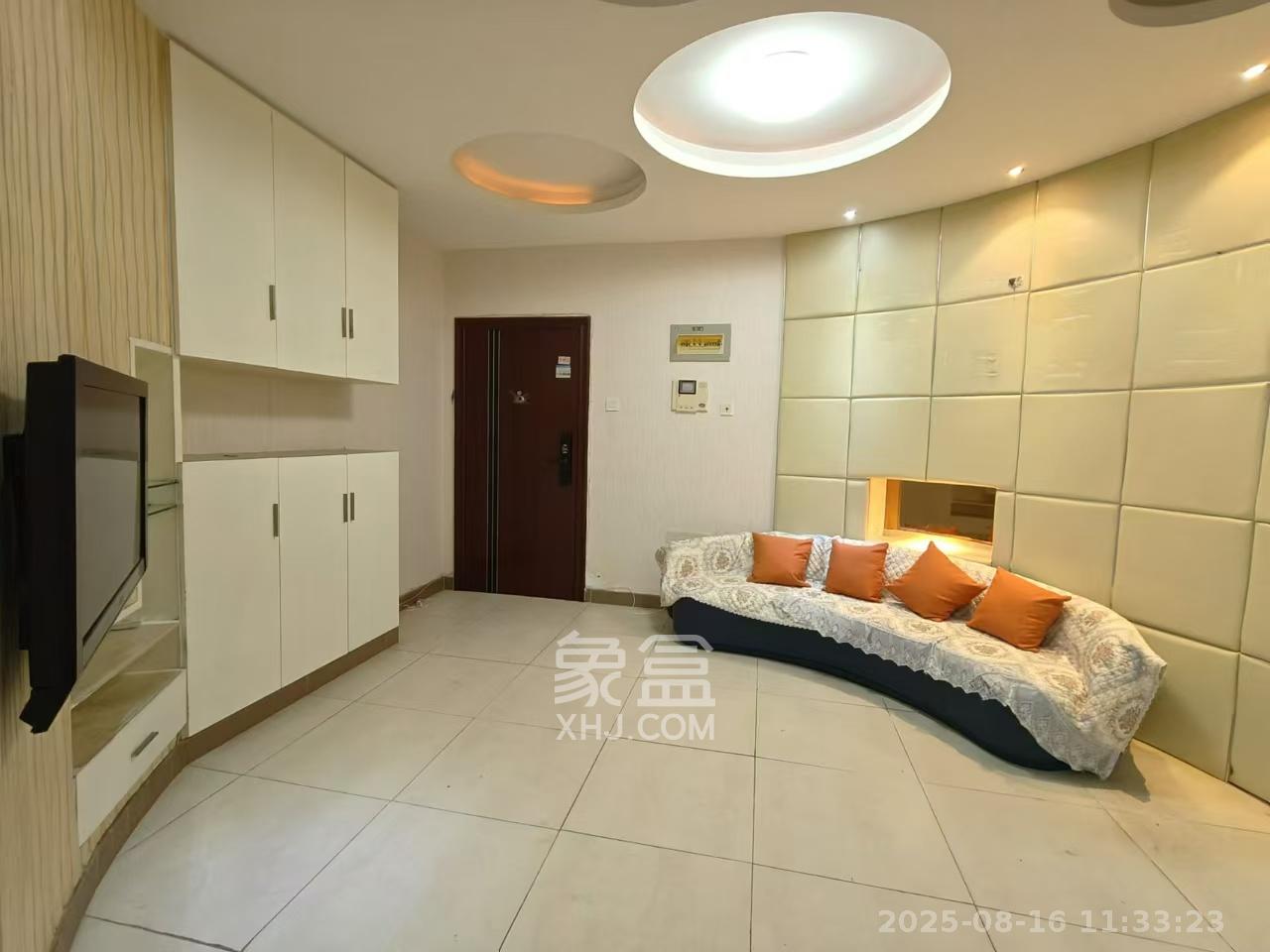 湘域中央  2室2厅1卫    2600.0元/月