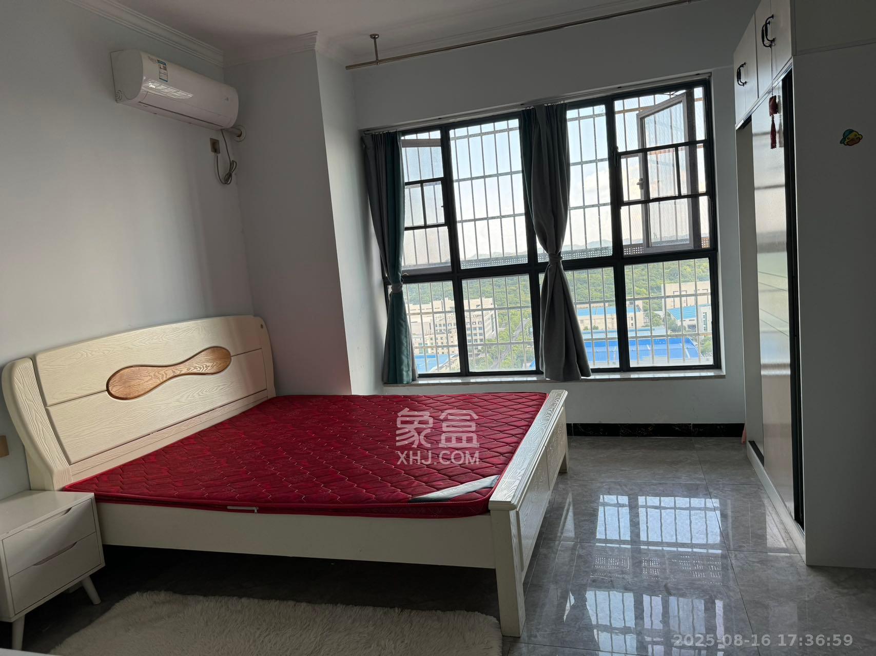 中南国际眼镜城(中伟商业中心) 1室1厅1卫 1300.0元/月 中南国际眼镜城(中伟商业中心) 1室1厅1卫 1300.0元/月室内图