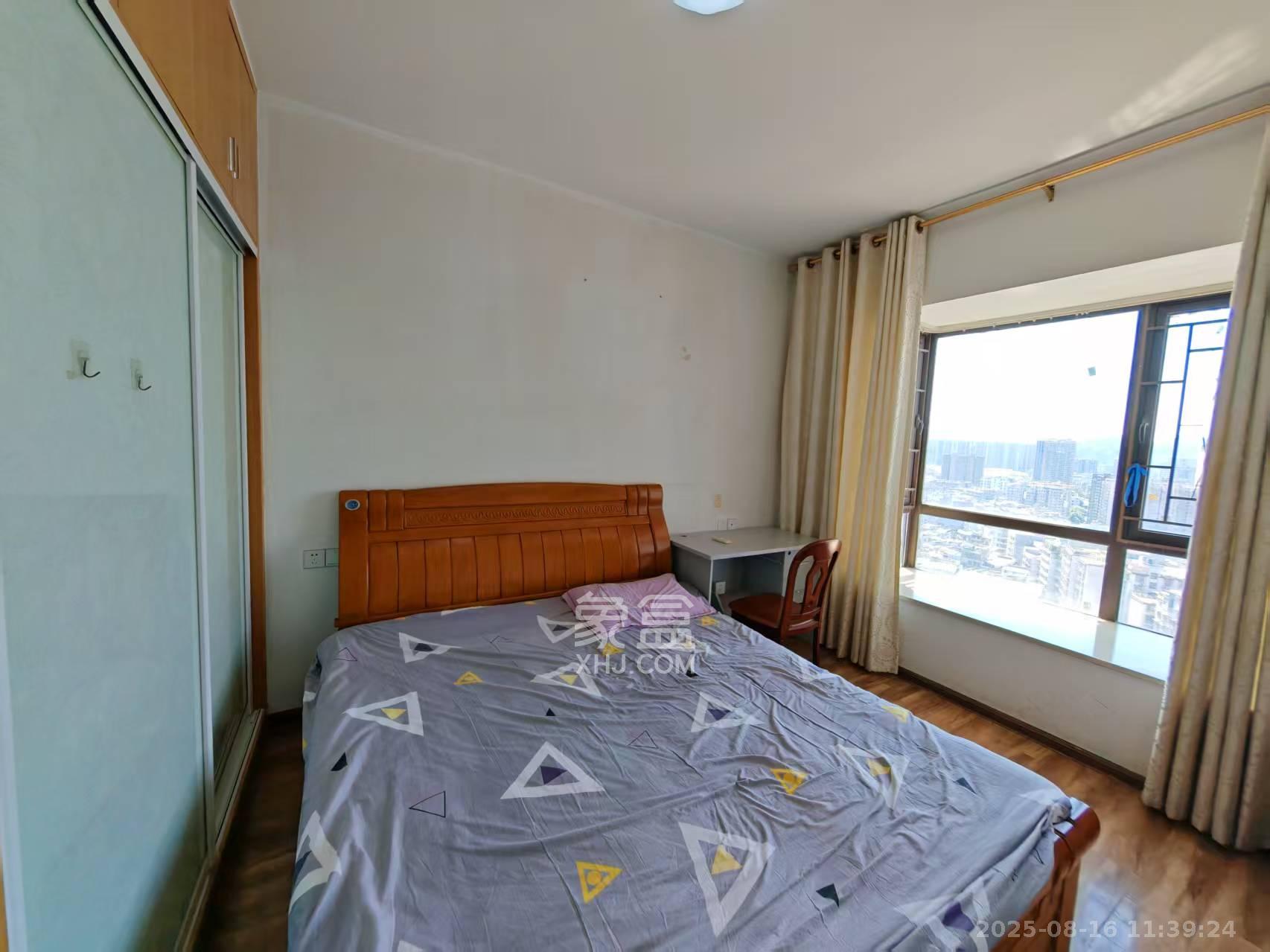 南枫时光  3室2厅1卫    2500.0元/月室内图