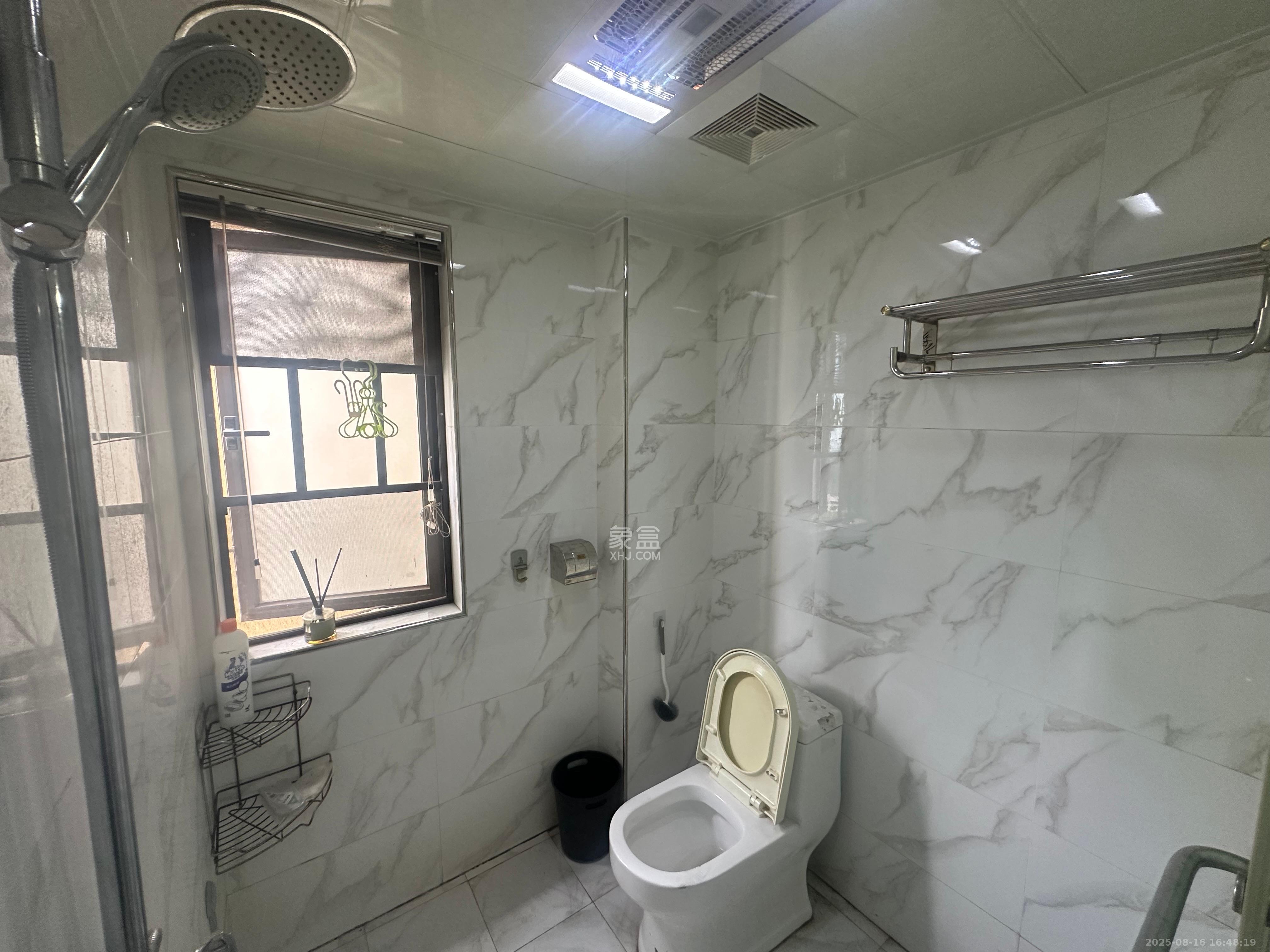 和泓梅溪四季 2室2厅1卫 2300.0元/月 和泓梅溪四季 2室2厅1卫 2300.0元/月室内图