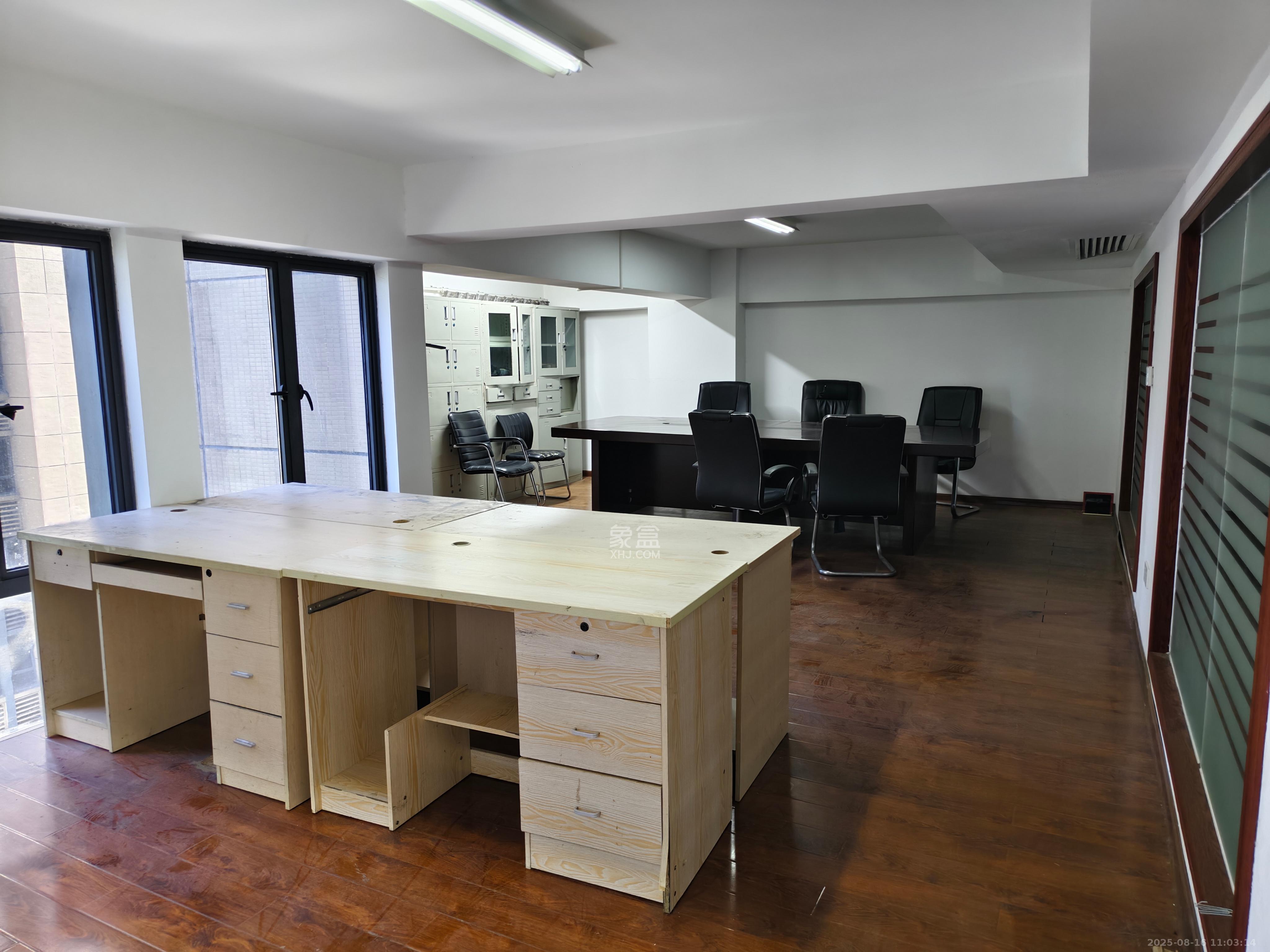 建发汇金国际 1室1厅1卫 20000.0元/月 建发汇金国际 1室1厅1卫 20000.0元/月室内图