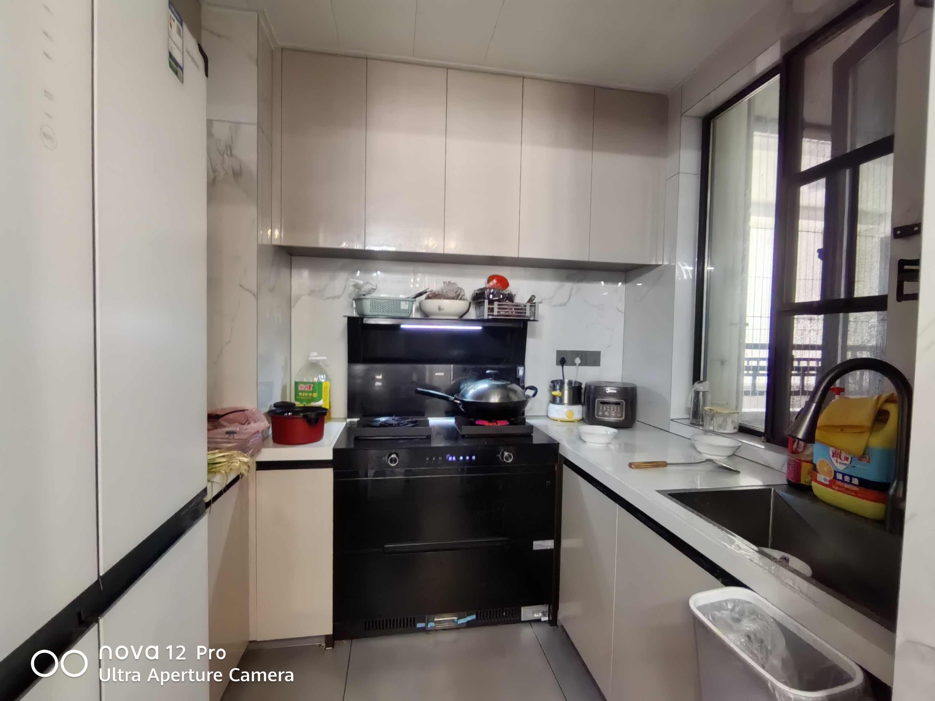 碧桂园正央时代 3室2厅2卫 2400.0元/月 碧桂园正央时代 3室2厅2卫 2400.0元/月室内图