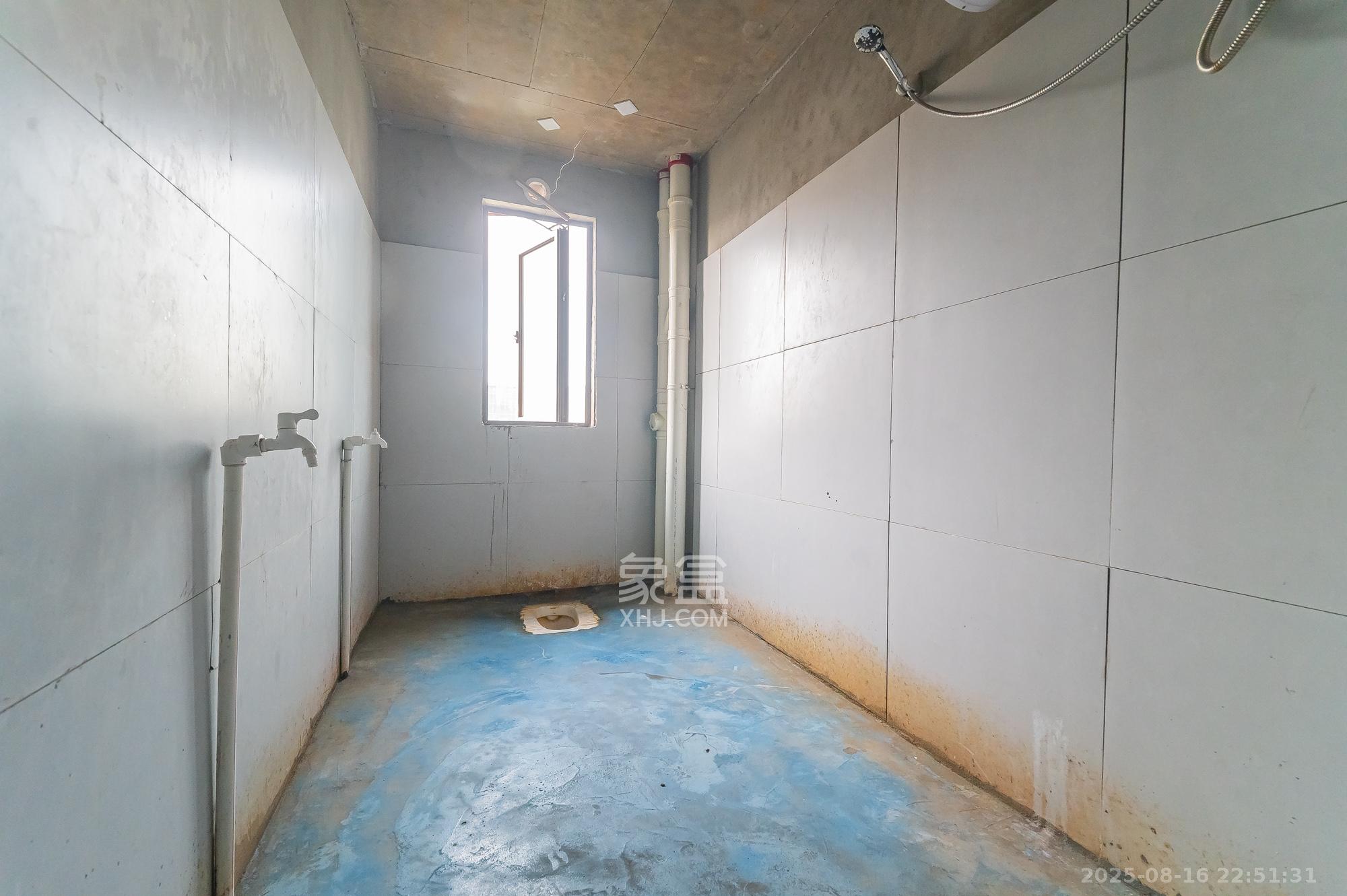 兴进珺府  5室2厅1卫    95.8万 兴进珺府  5室2厅1卫    95.8万其他