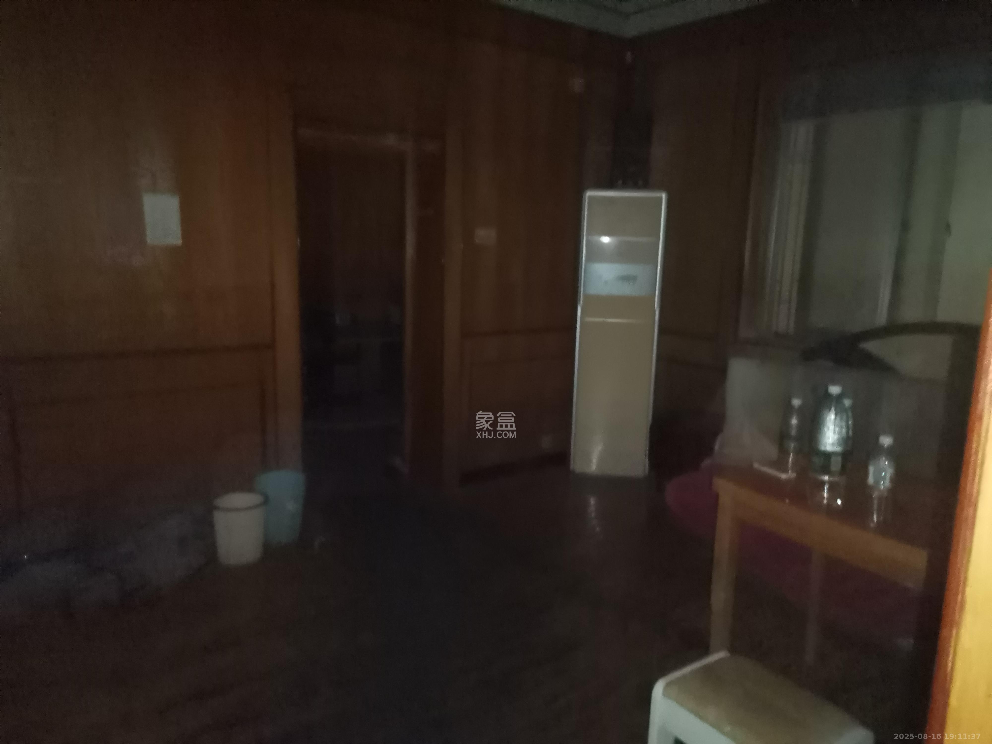 小林子冲社区 3室1厅1卫 2000.00元/月 小林子冲社区 3室1厅1卫 2000.00元/月室内图