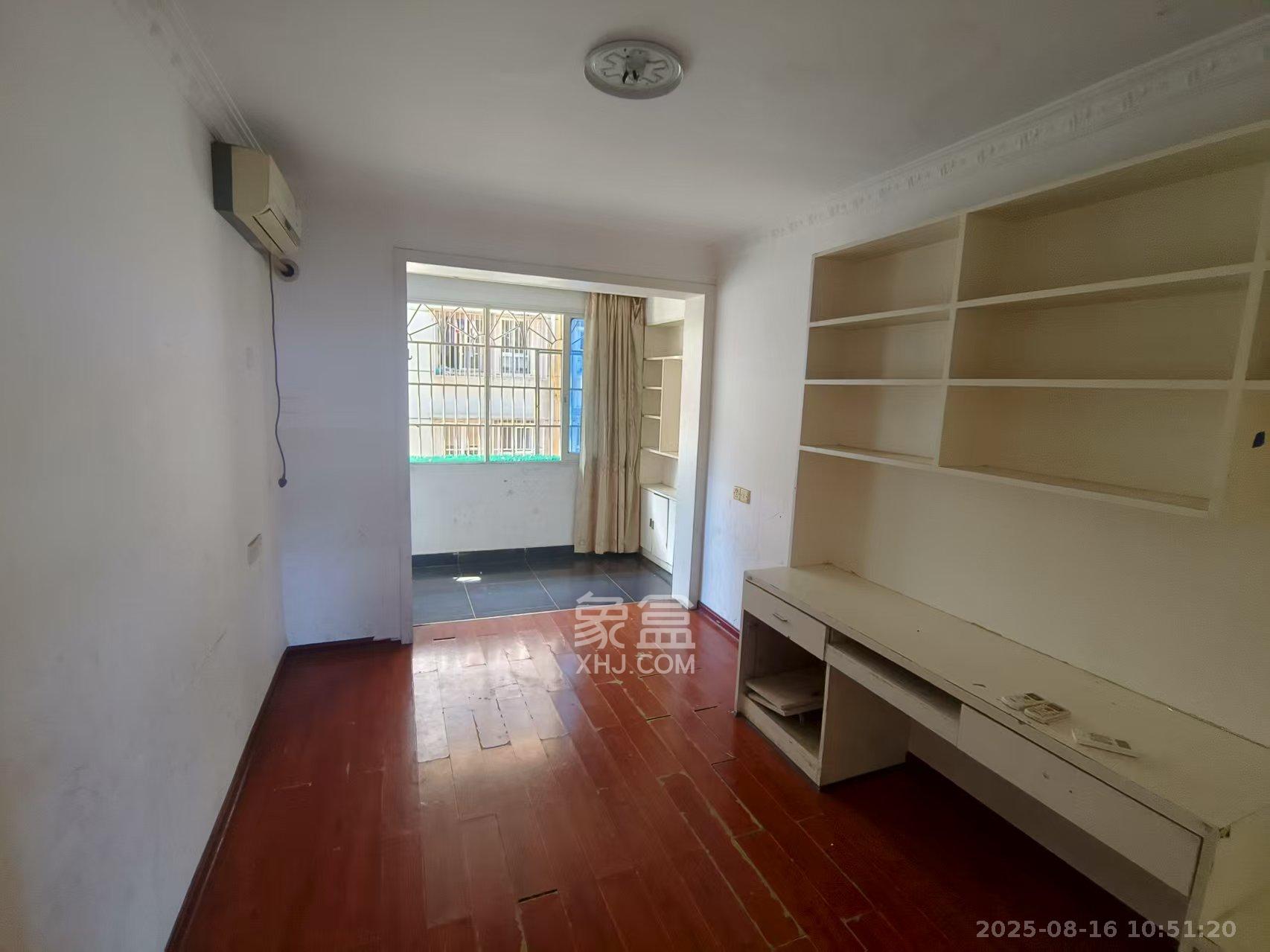 南门口晏家塘社区  3室2厅1卫    2200.0元/月 南门口晏家塘社区  3室2厅1卫    2200.0元/月室内图1