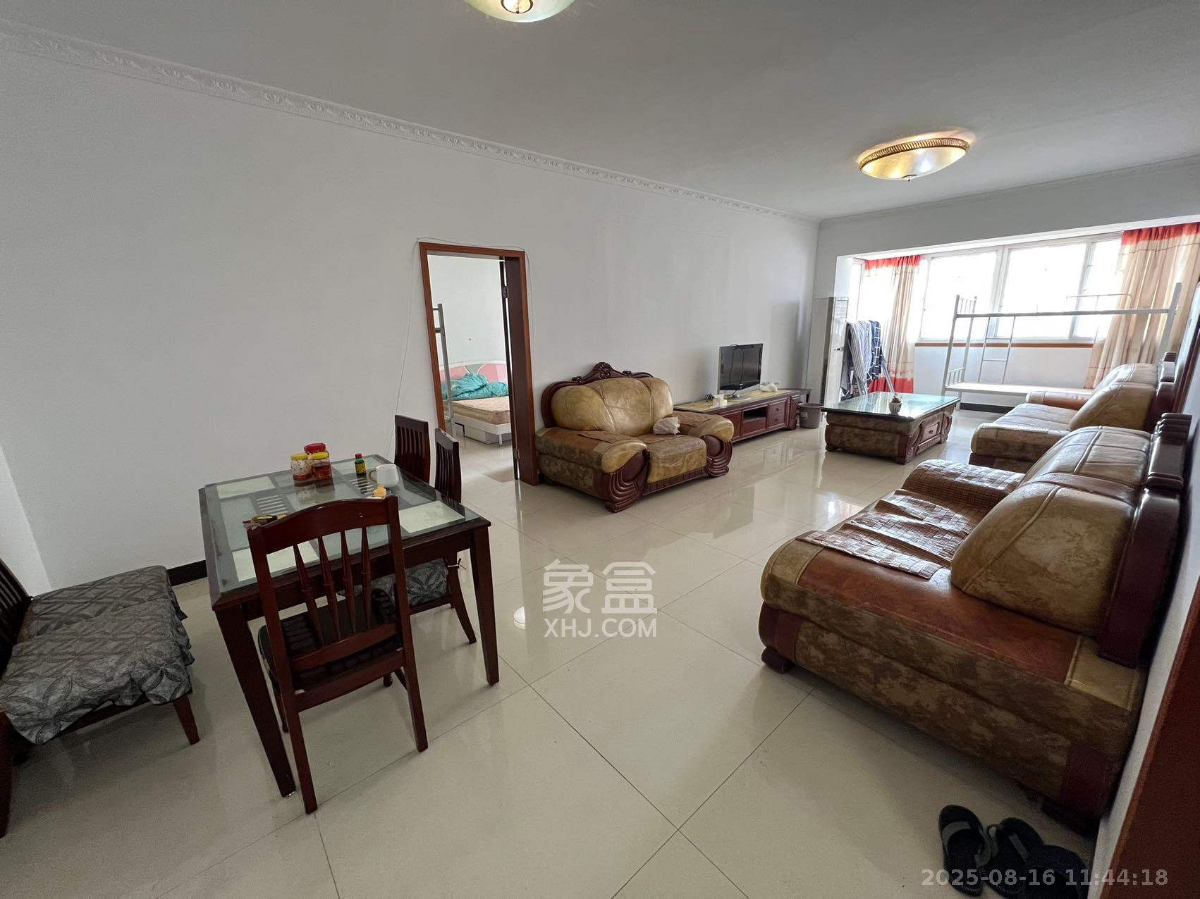 紫薇鑫园 3室2厅2卫 2200.0元/月 紫薇鑫园 3室2厅2卫 2200.0元/月室内图