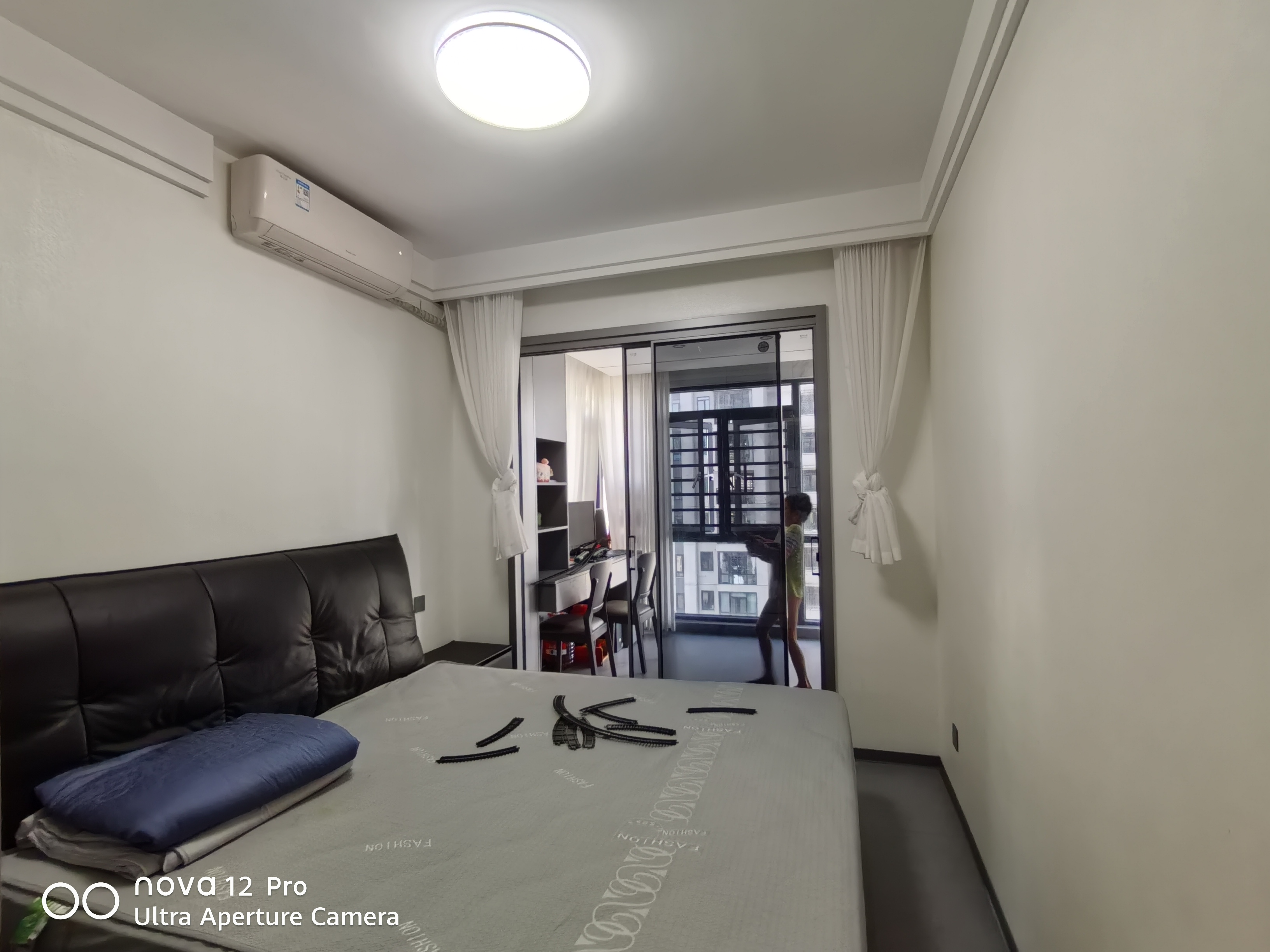 碧桂园正央时代 3室2厅2卫 2400.0元/月 碧桂园正央时代 3室2厅2卫 2400.0元/月室内图