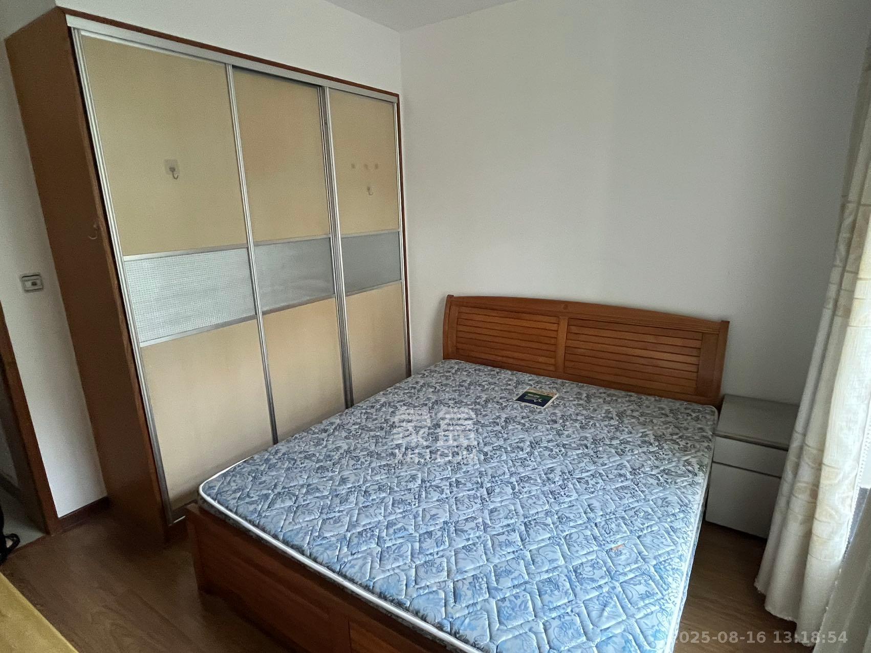 洞井一小区 4室2厅1卫 2200.0元/月 洞井一小区 4室2厅1卫 2200.0元/月室内图