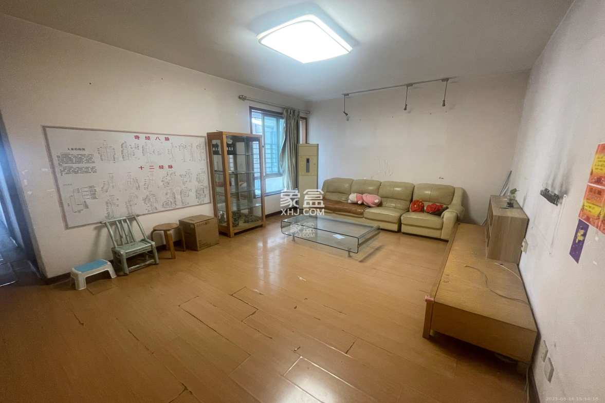 省建苑小区  3室2厅2卫    2800.0元/月 省建苑小区  3室2厅2卫    2800.0元/月室内图