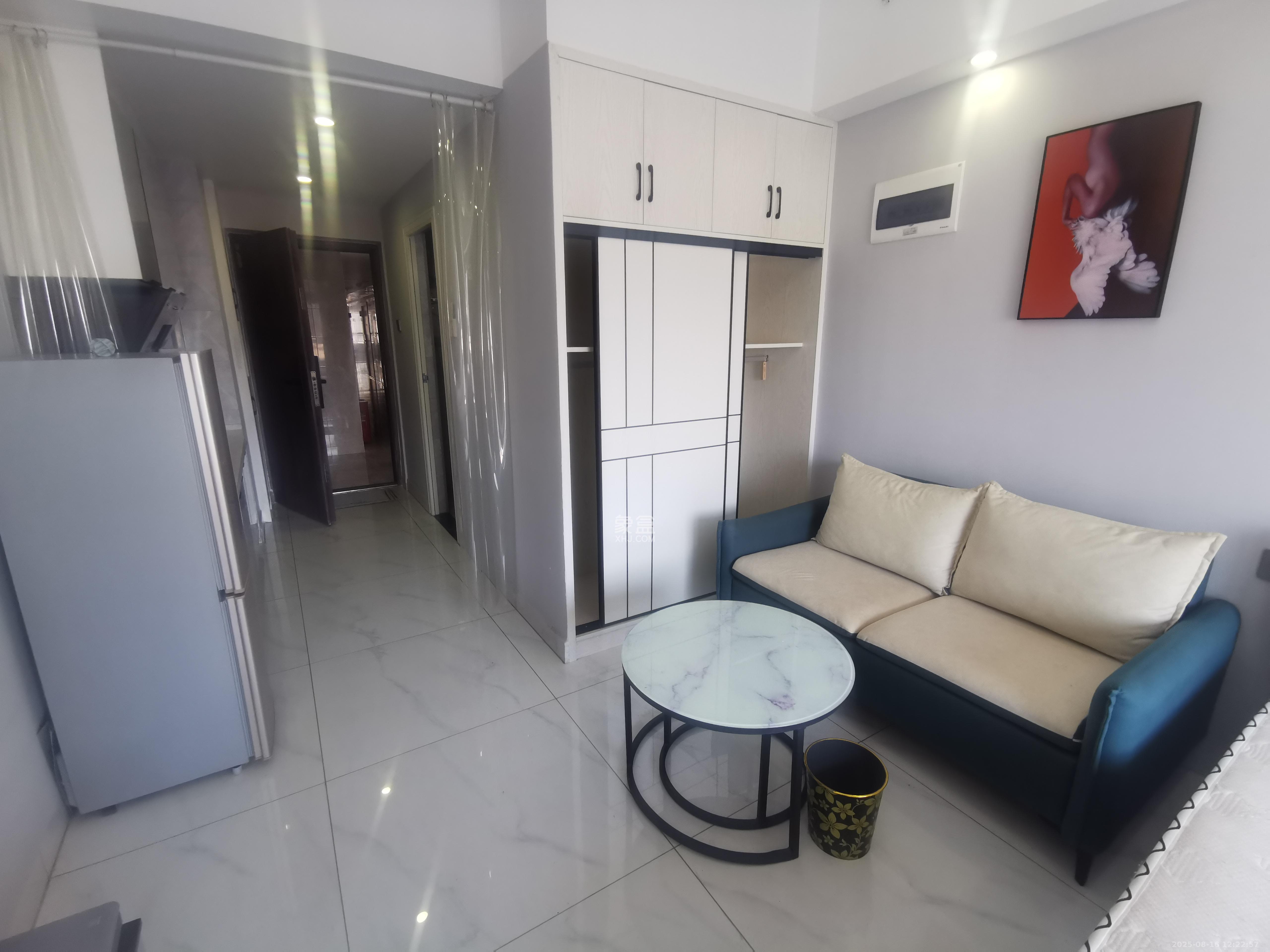 龙湖湘江星座(祺鑫星座公寓)  1室1厅1卫    1400.0元/月 龙湖湘江星座(祺鑫星座公寓)  1室1厅1卫    1400.0元/月室内图