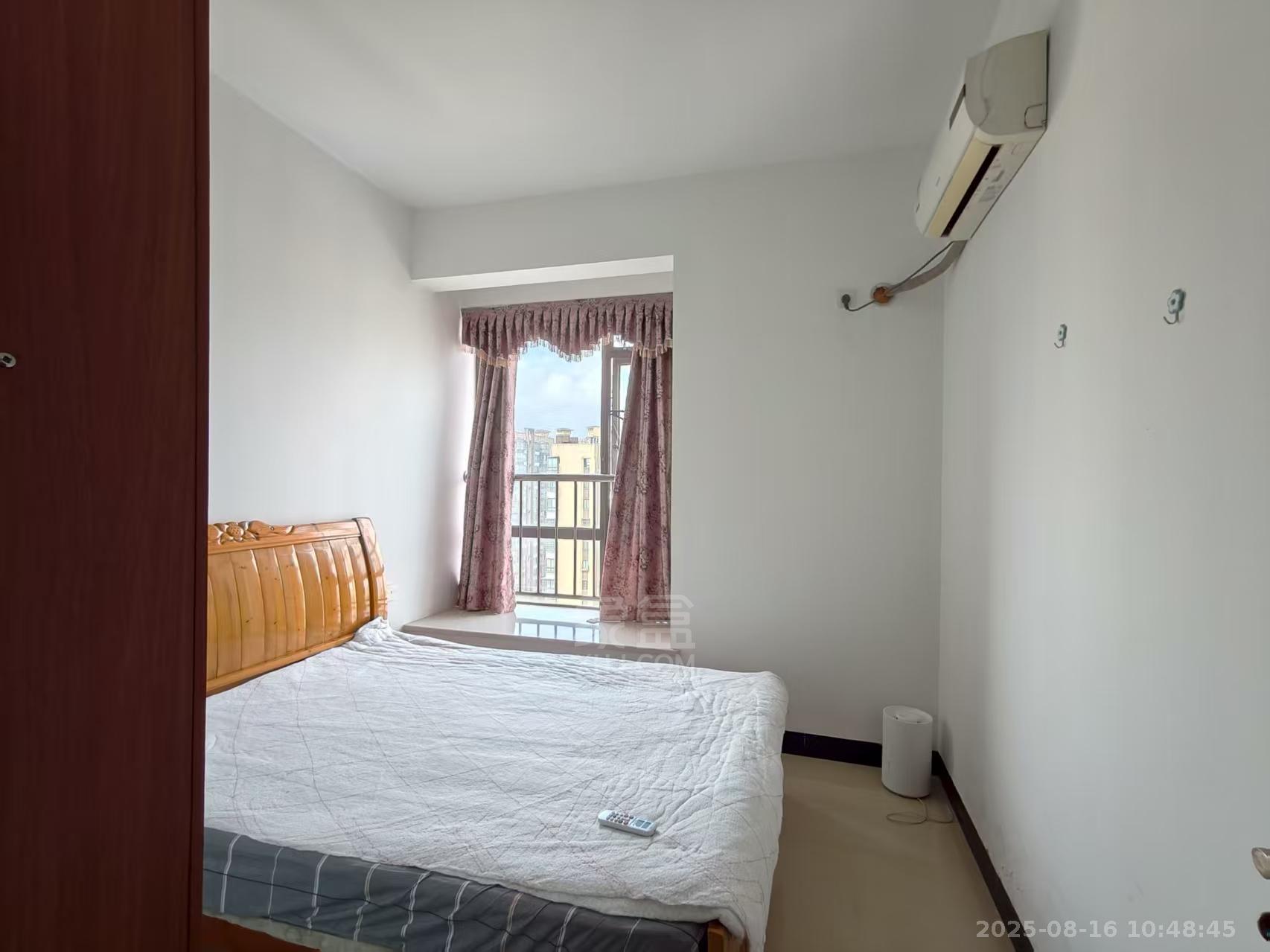 华晨御园 2室2厅1卫 1400.0元/月 华晨御园 2室2厅1卫 1400.0元/月室内图