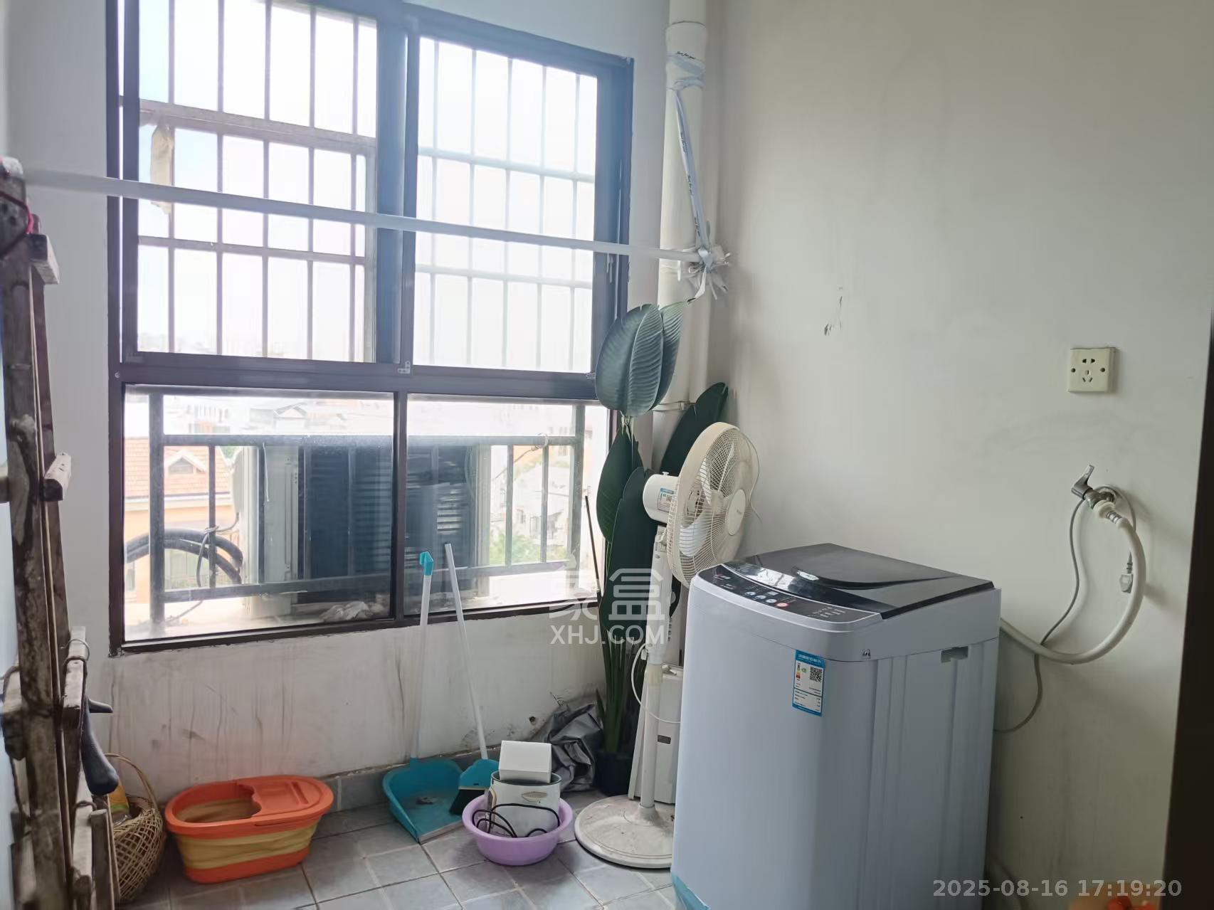 米兰春天  2室2厅1卫    1600.0元/月室内图