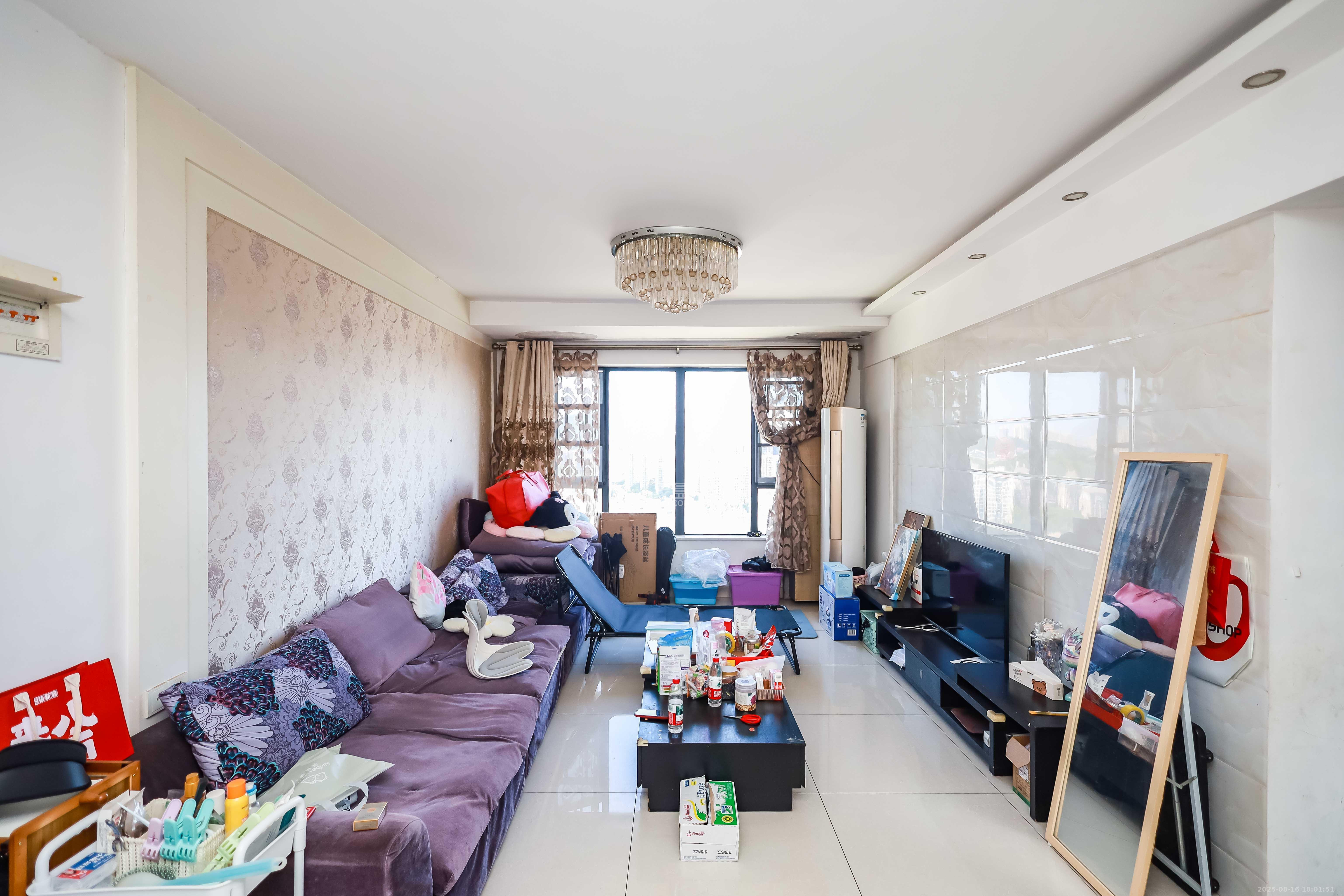 长房时代城  3室2厅1卫    94.0万 长房时代城  3室2厅1卫    94.0万客厅