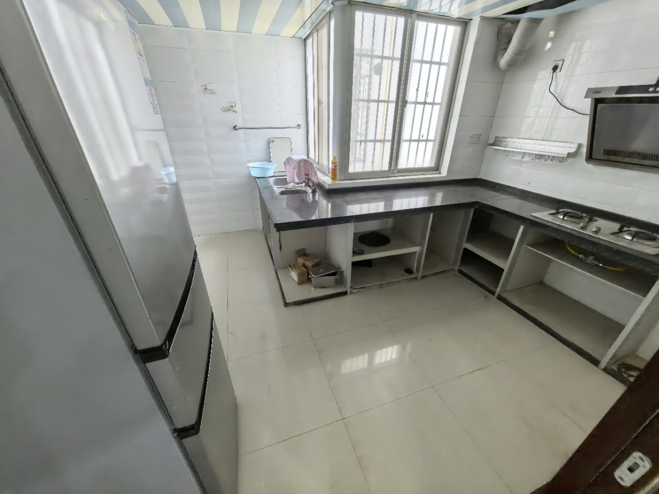 金融花园  3室2厅1卫    2700.0元/月 金融花园  3室2厅1卫    2700.0元/月室内图