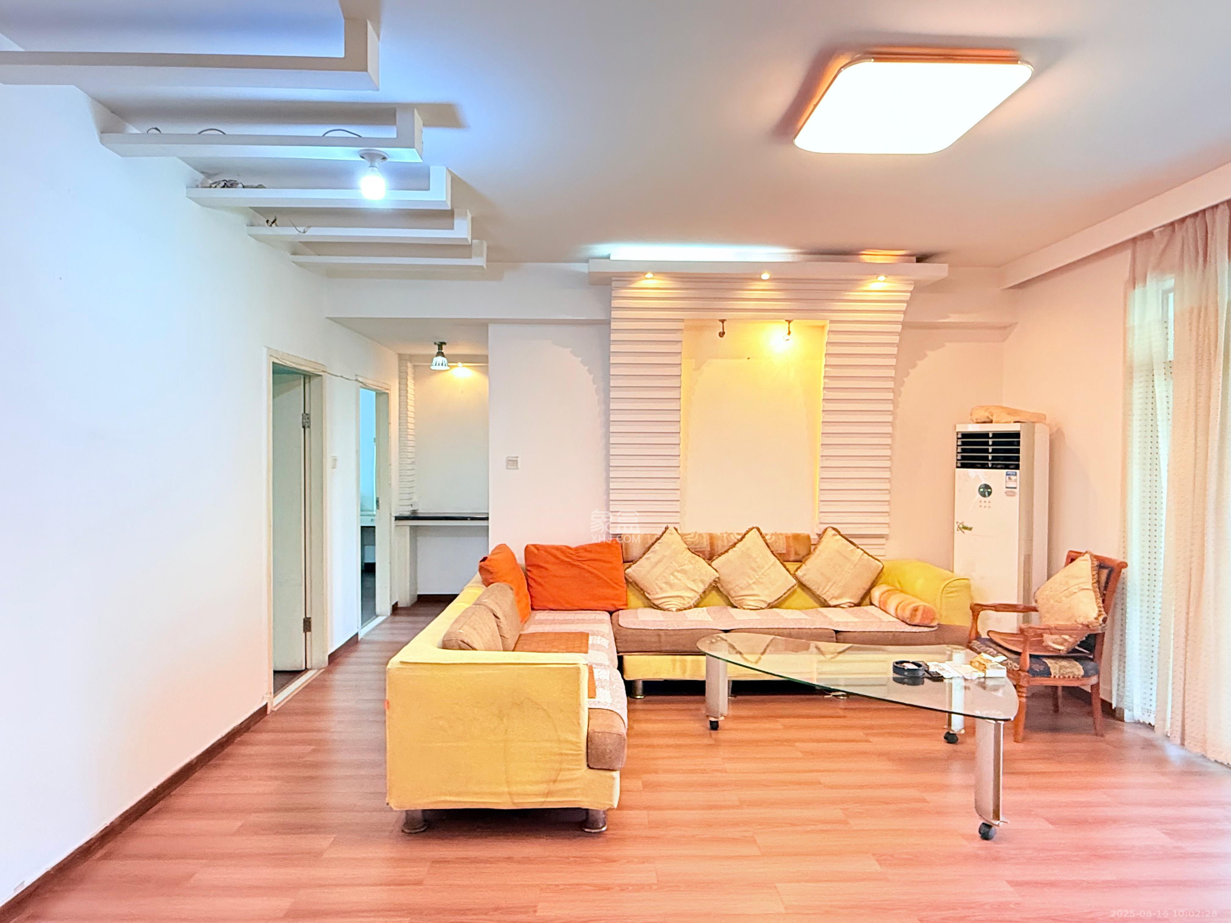 华盛家园  3室2厅2卫    2300.0元/月 华盛家园  3室2厅2卫    2300.0元/月室内图