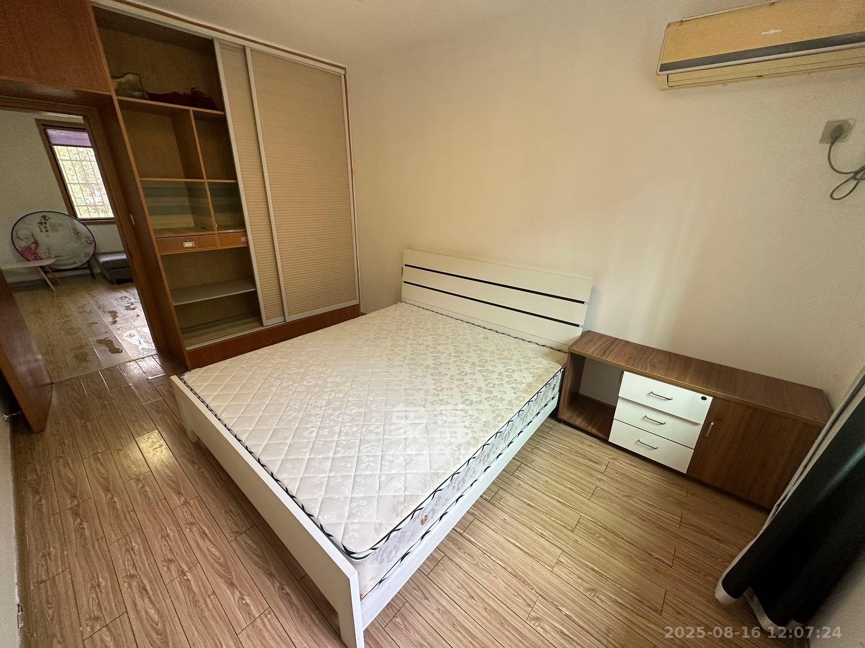 江南公寓  2室2厅1卫   1700.00元/月室内图