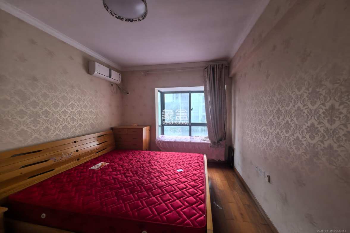 钱隆学府一、二期  1室2厅1卫    2200.0元/月 钱隆学府一、二期  1室2厅1卫    2200.0元/月室内图