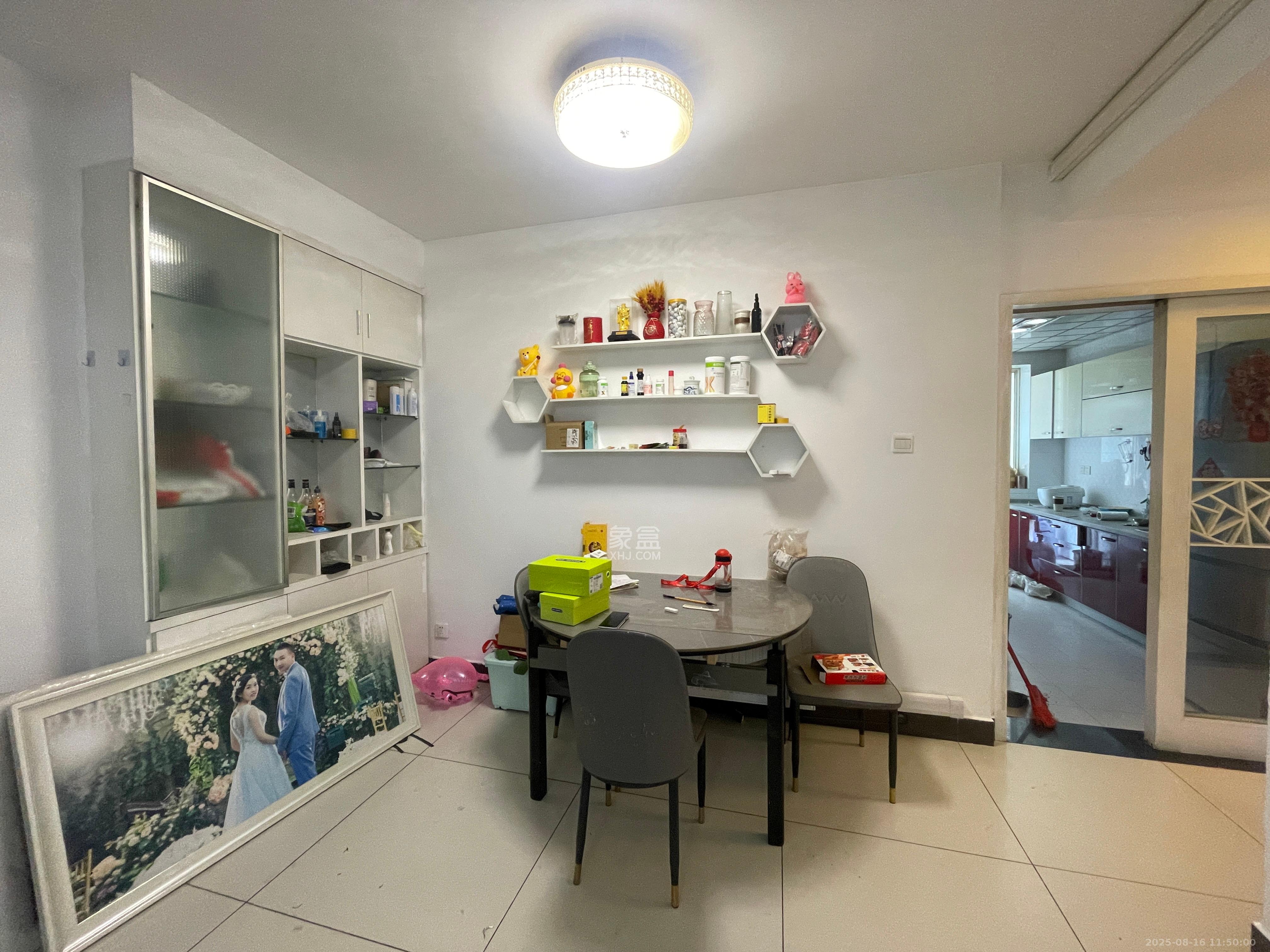 星沙教师公寓  1室2厅1卫    2200.0元/月室内图